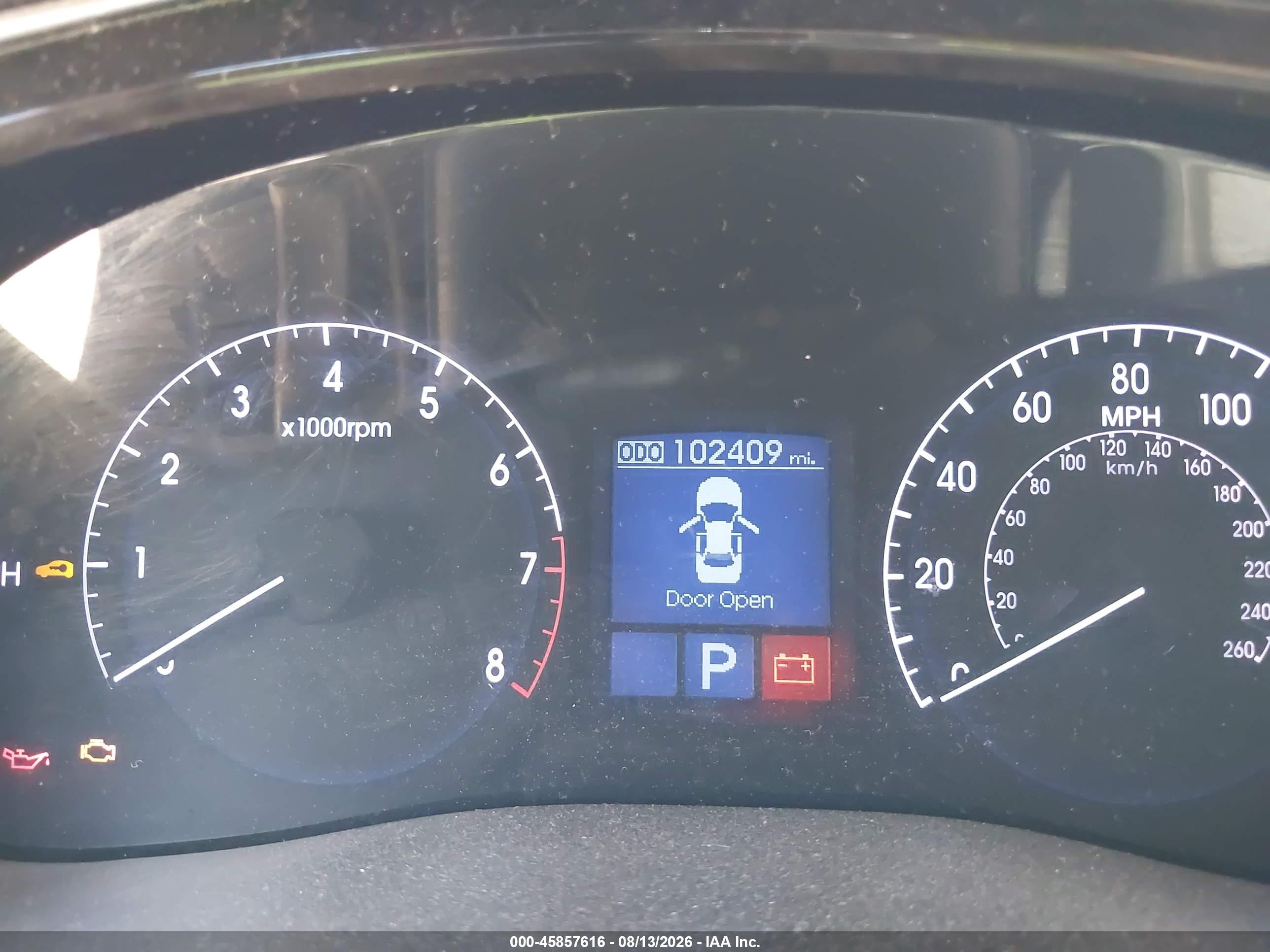 2013 Hyundai Genesis 3.8 Silver vin: KMHGC4DD3DU244391