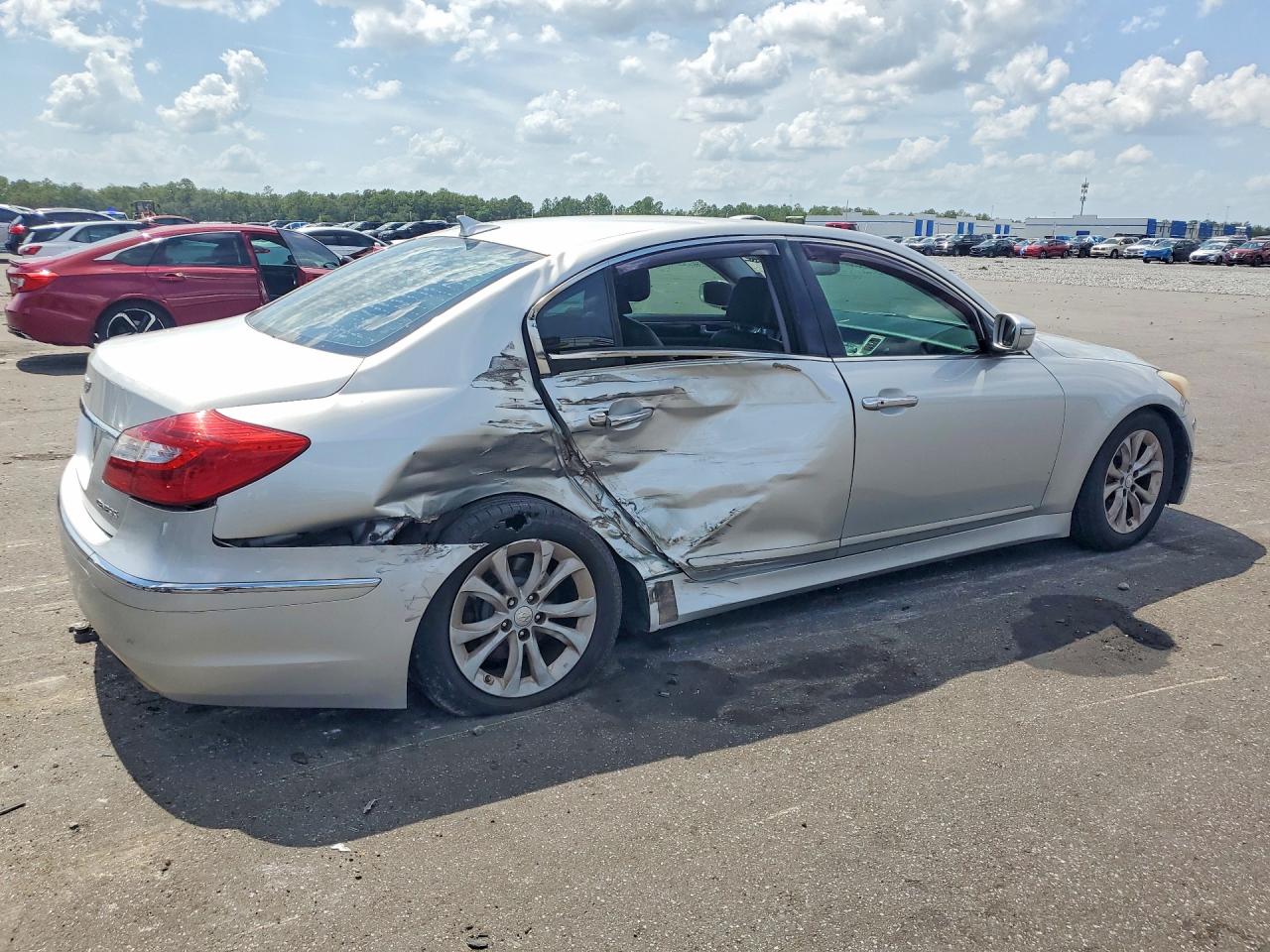 2013 Hyundai Genesis 3.8l Серебряный vin: KMHGC4DD3DU247260
