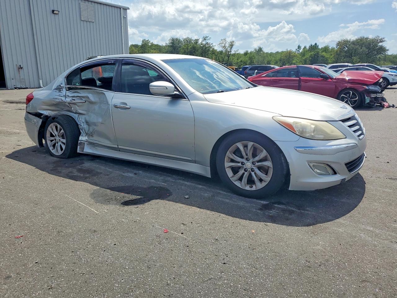 2013 Hyundai Genesis 3.8l Серебряный vin: KMHGC4DD3DU247260