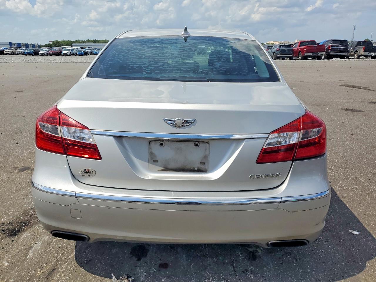 2013 Hyundai Genesis 3.8l Серебряный vin: KMHGC4DD3DU247260