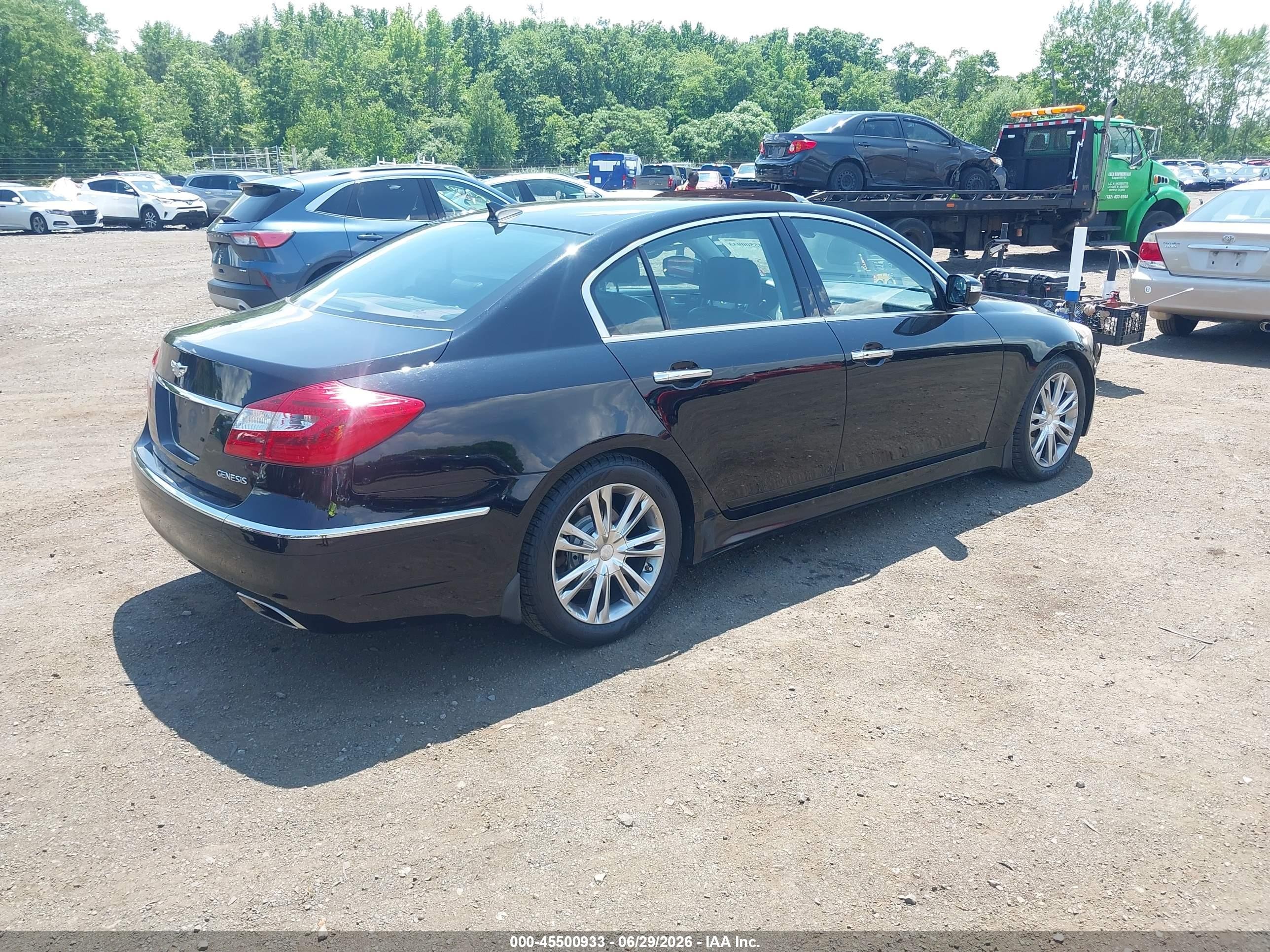 2013 Hyundai Genesis 3.8 Черный vin: KMHGC4DD3DU249333