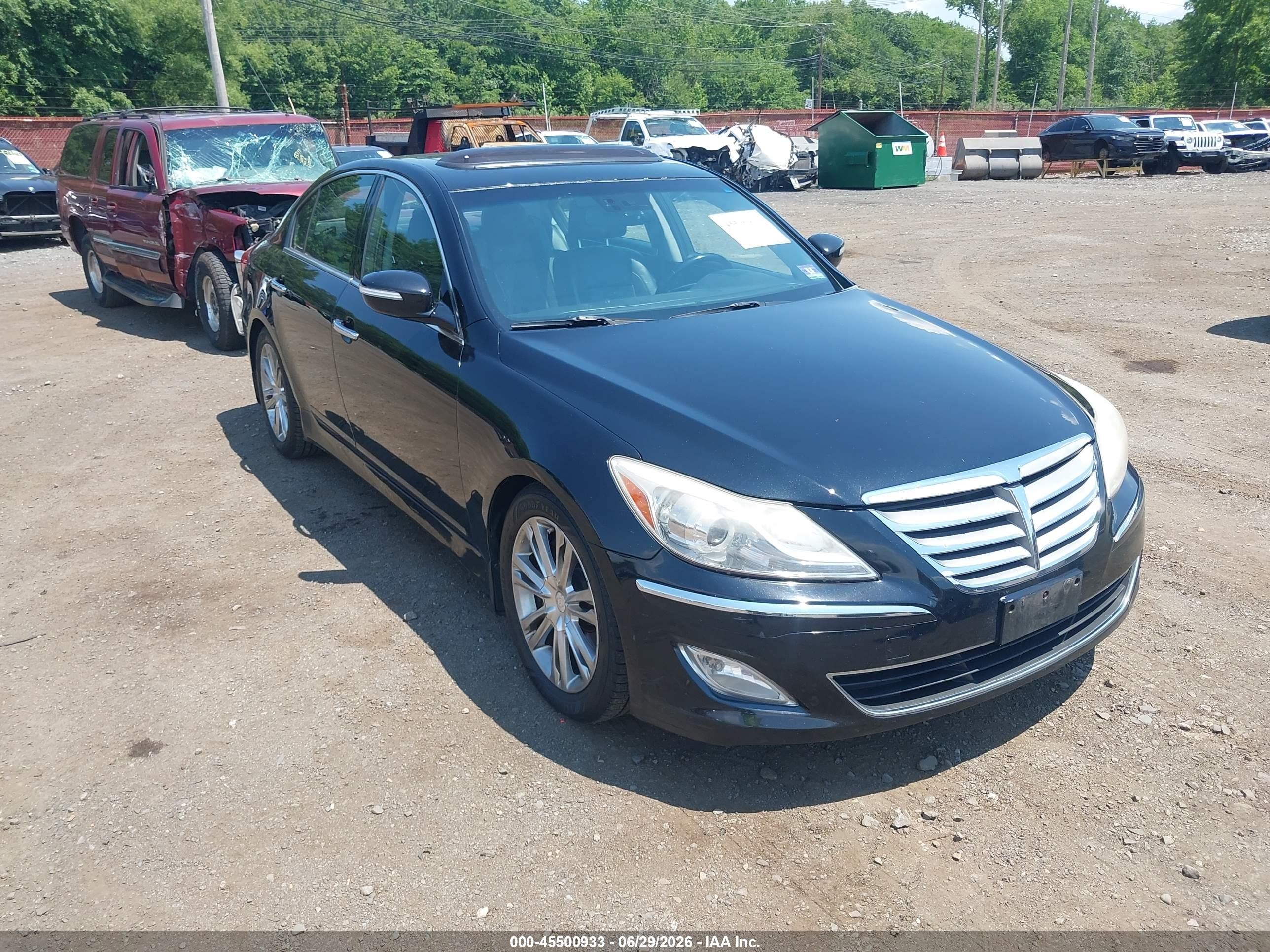 2013 Hyundai Genesis 3.8 Черный vin: KMHGC4DD3DU249333