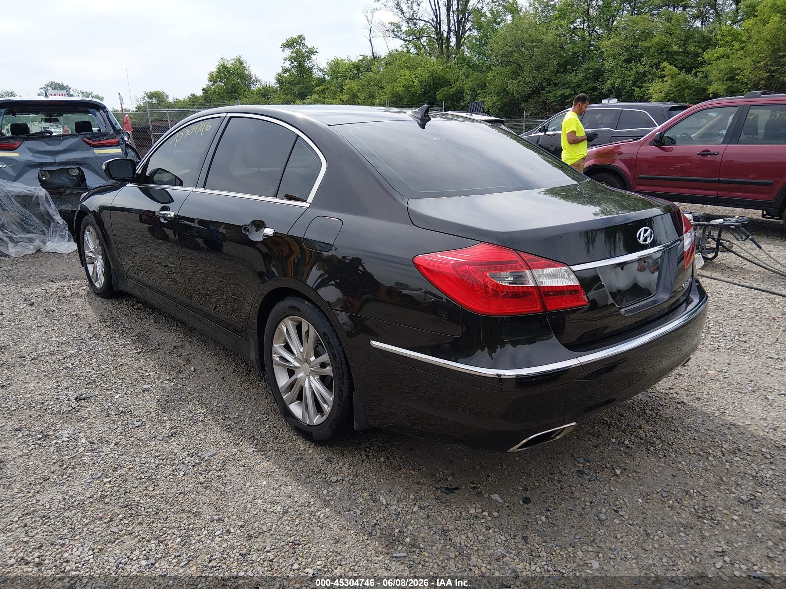 2014 Hyundai Genesis 3.8 Black vin: KMHGC4DD3EU260320