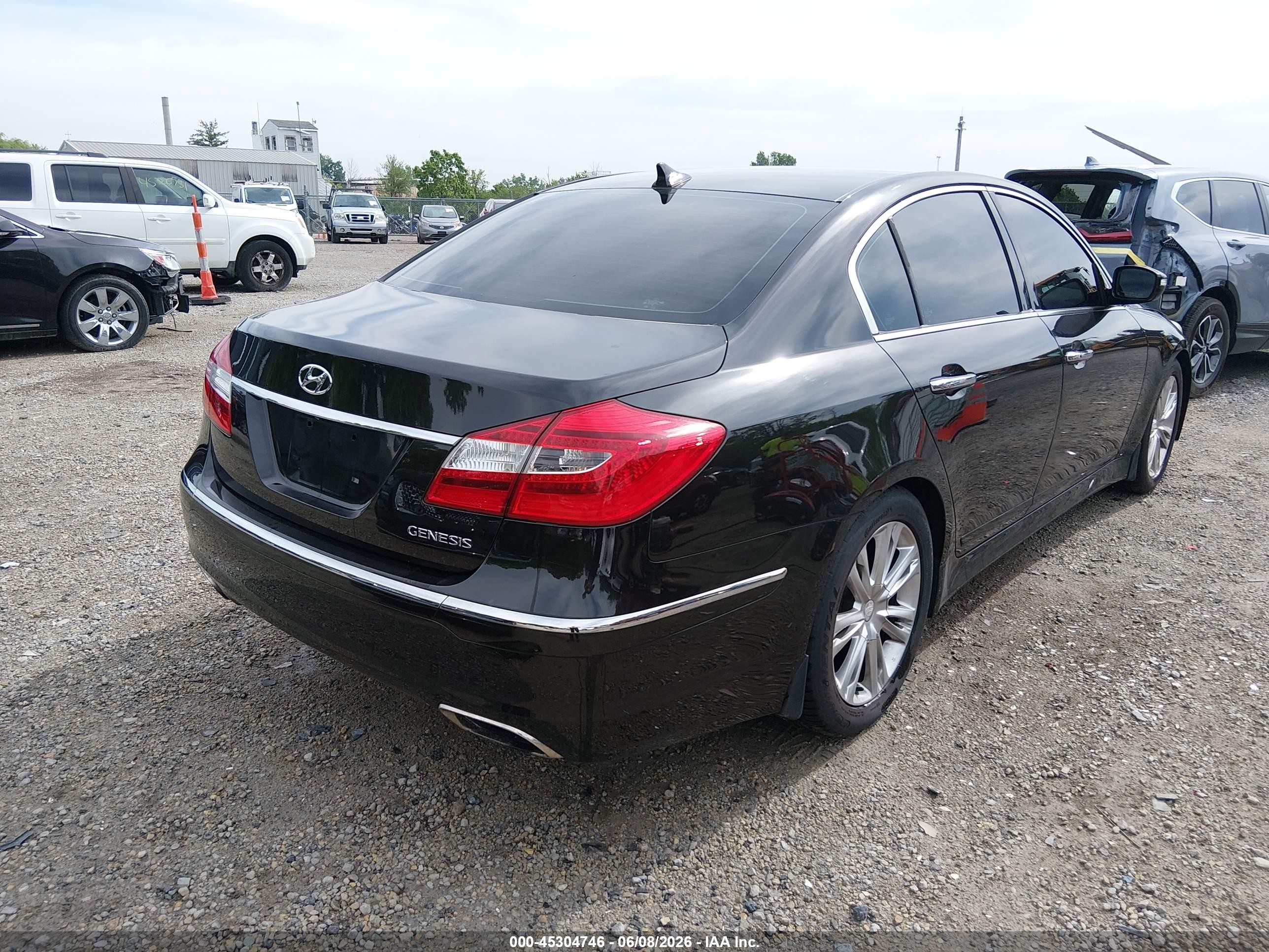 2014 Hyundai Genesis 3.8 Black vin: KMHGC4DD3EU260320