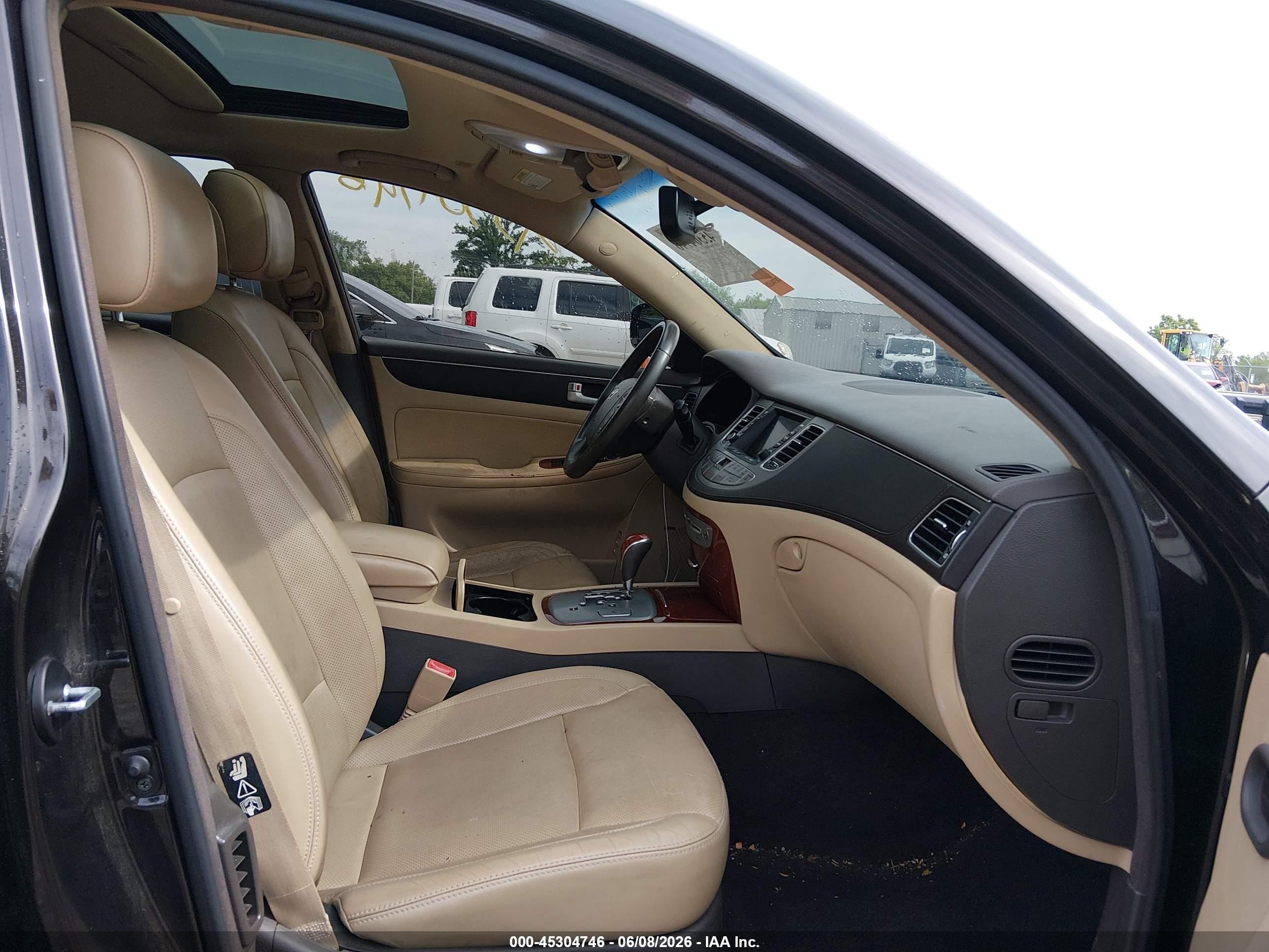 2014 Hyundai Genesis 3.8 Black vin: KMHGC4DD3EU260320