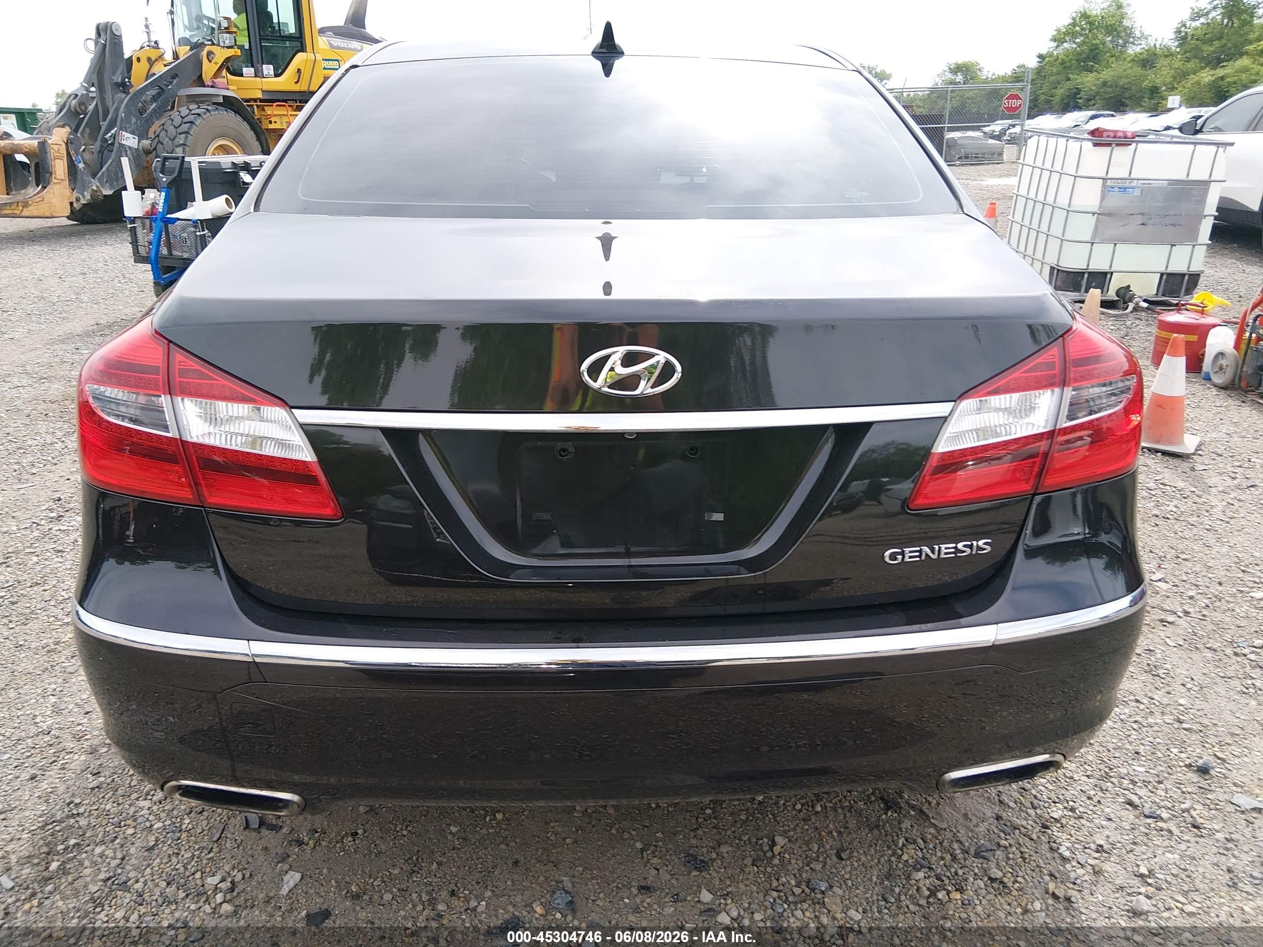 2014 Hyundai Genesis 3.8 Black vin: KMHGC4DD3EU260320