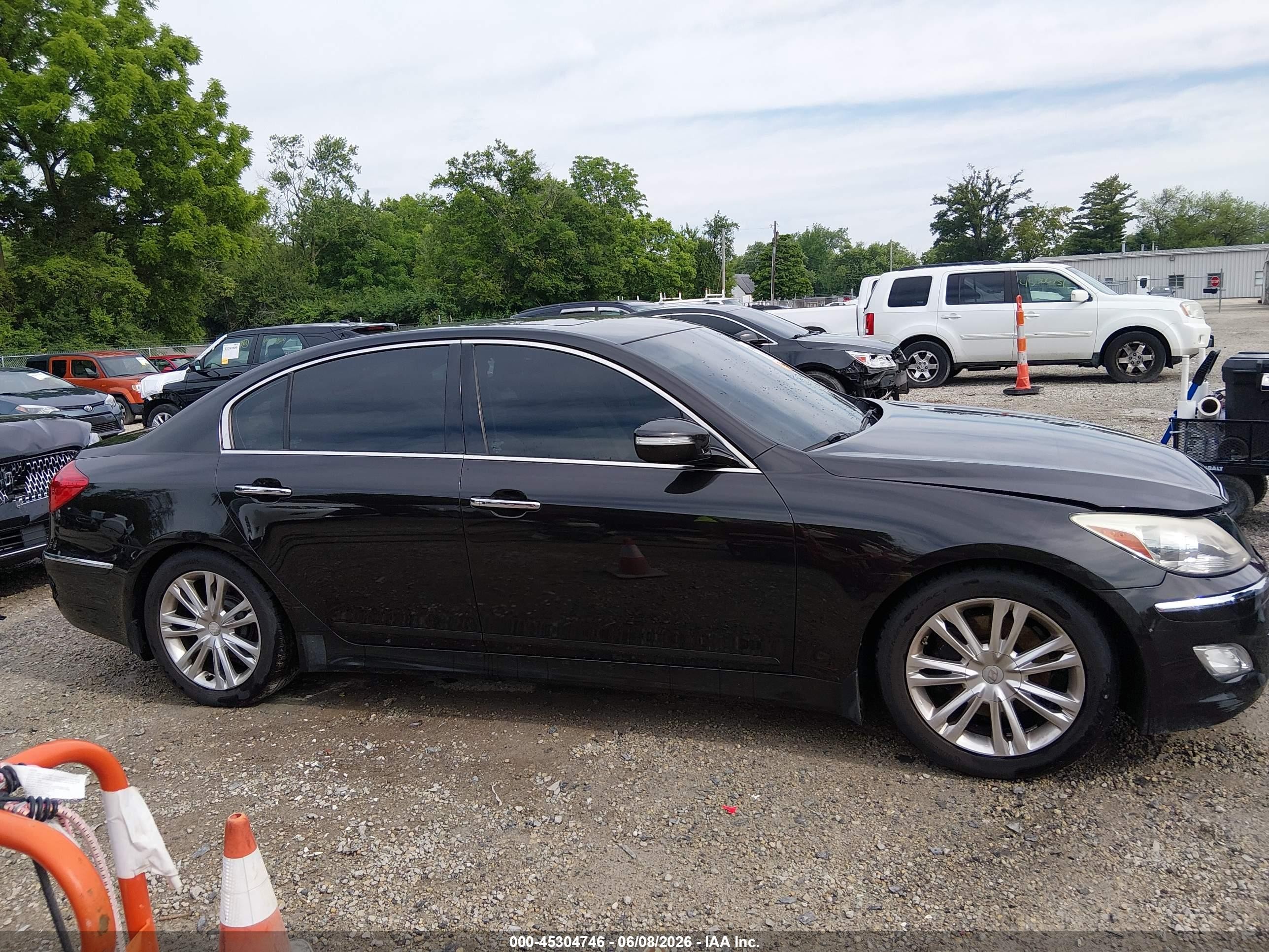 2014 Hyundai Genesis 3.8 Black vin: KMHGC4DD3EU260320