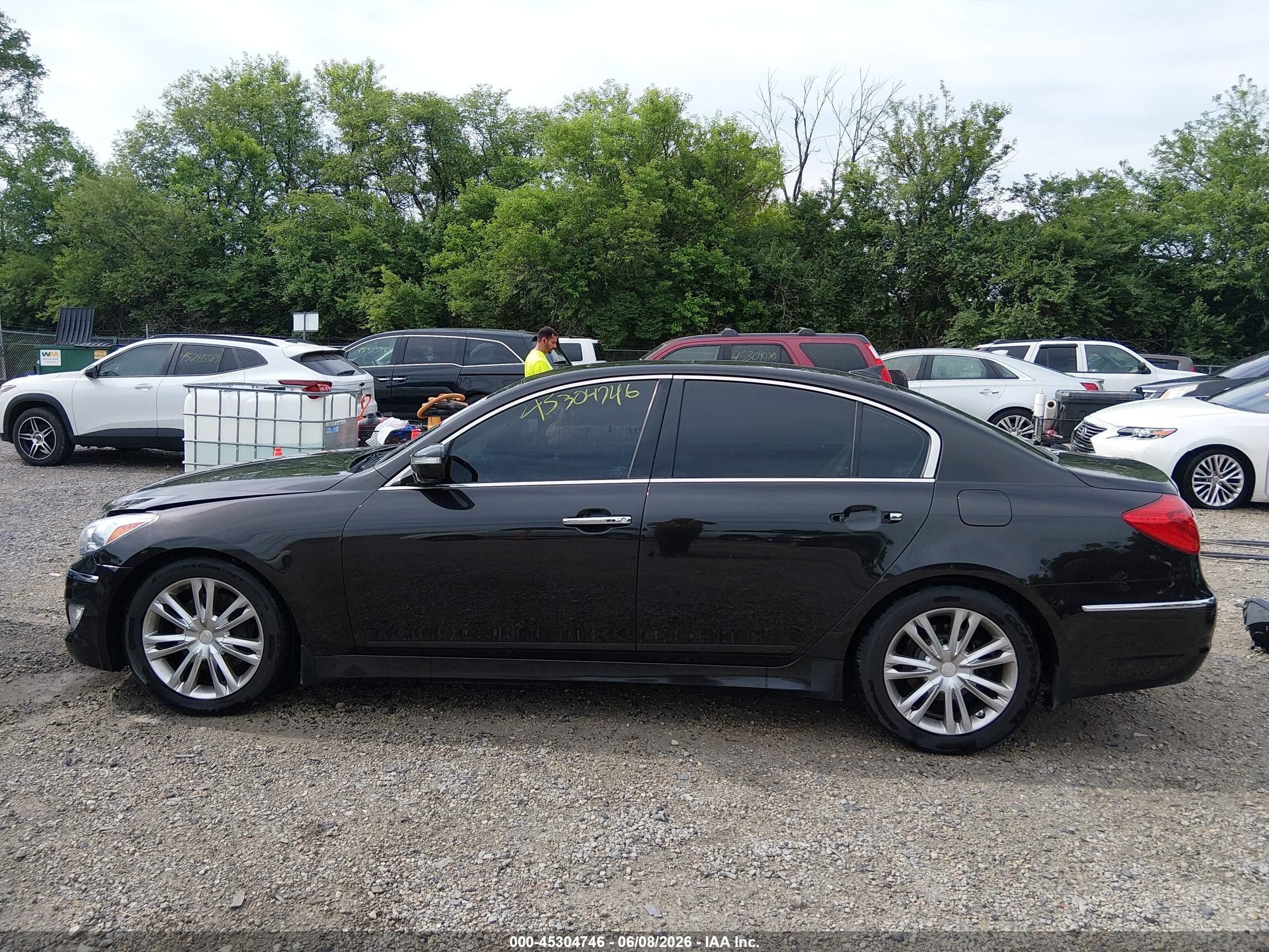 2014 Hyundai Genesis 3.8 Black vin: KMHGC4DD3EU260320