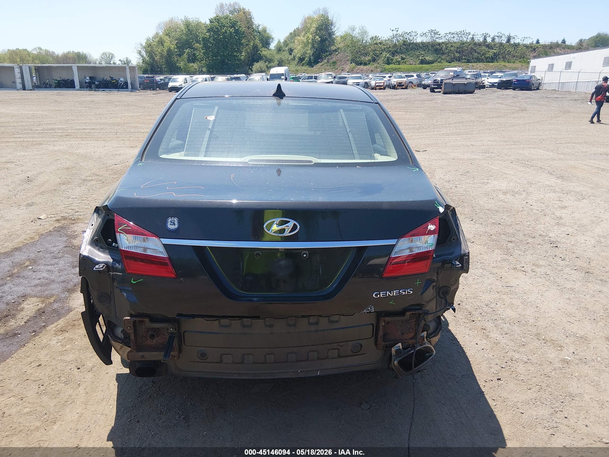 2014 Hyundai Genesis 3.8 Black vin: KMHGC4DD3EU265176