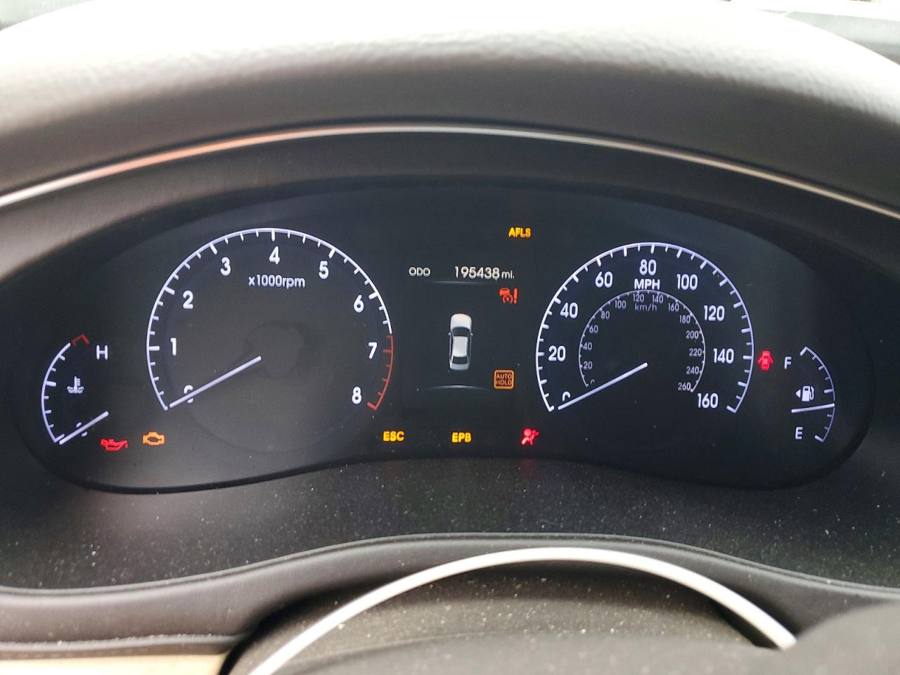 2012 Hyundai Genesis 3.8l V6 White vin: KMHGC4DD4CU208370