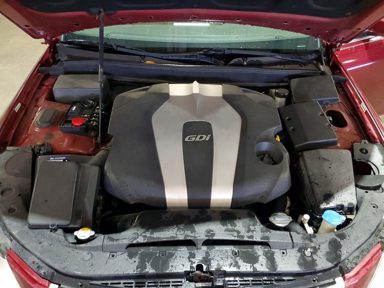 2013 Hyundai Genesis 3.8l Maroon vin: KMHGC4DD4DU210217