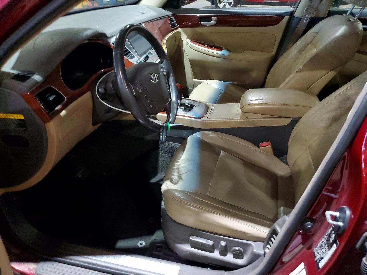 2013 Hyundai Genesis 3.8l Maroon vin: KMHGC4DD4DU210217