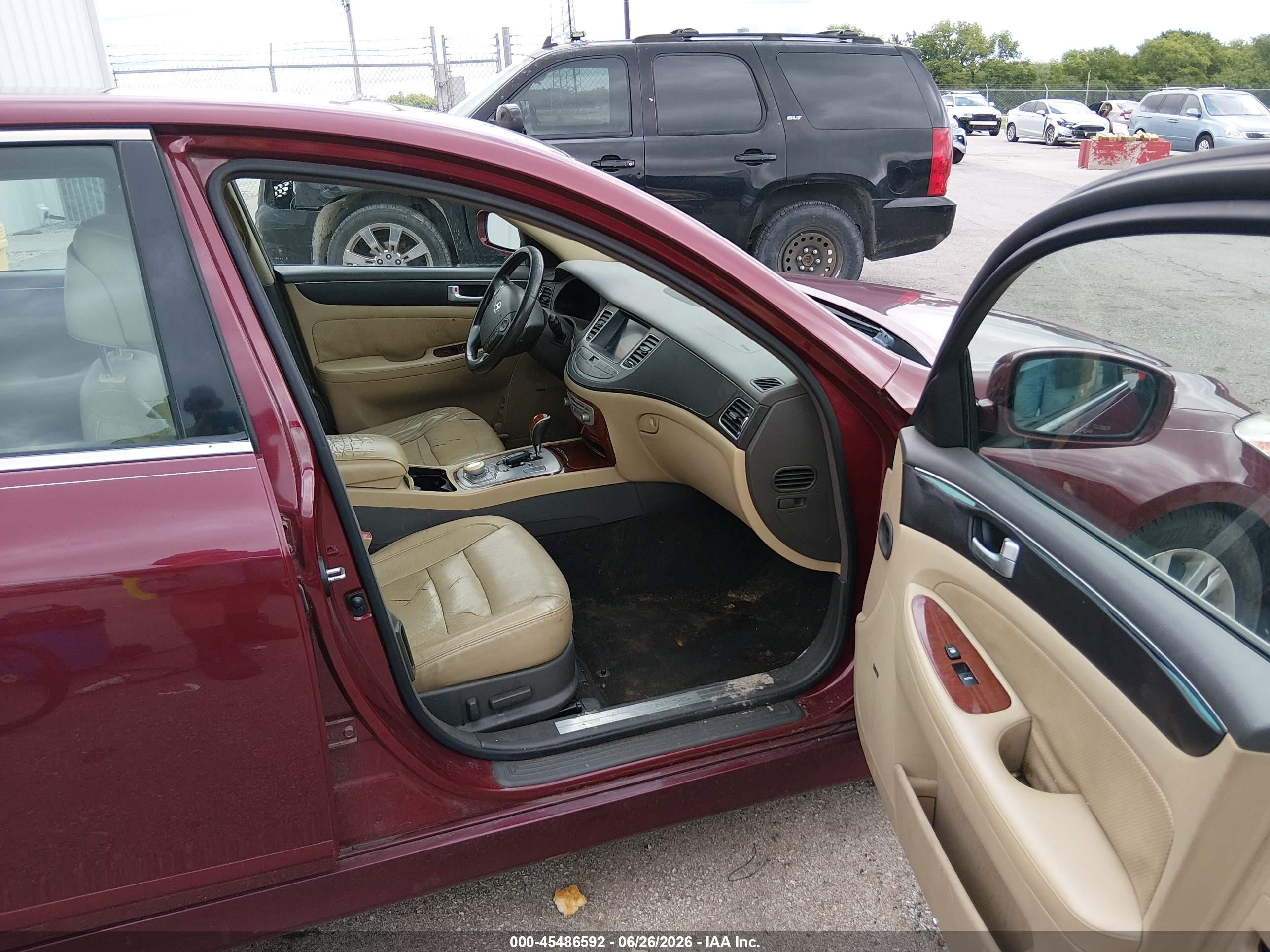 2013 Hyundai Genesis 3.8 Burgundy vin: KMHGC4DD4DU224859