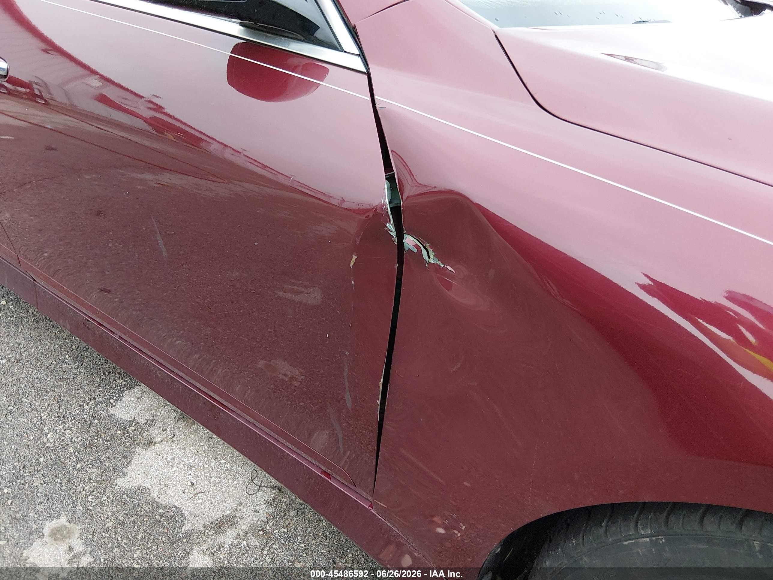 2013 Hyundai Genesis 3.8 Burgundy vin: KMHGC4DD4DU224859