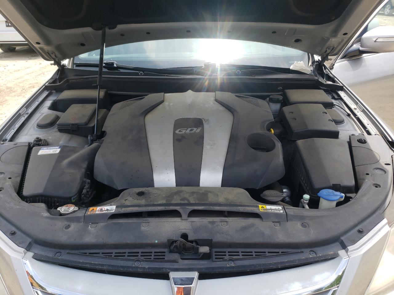 2013 Hyundai Genesis 3.8l Silver vin: KMHGC4DD4DU233870