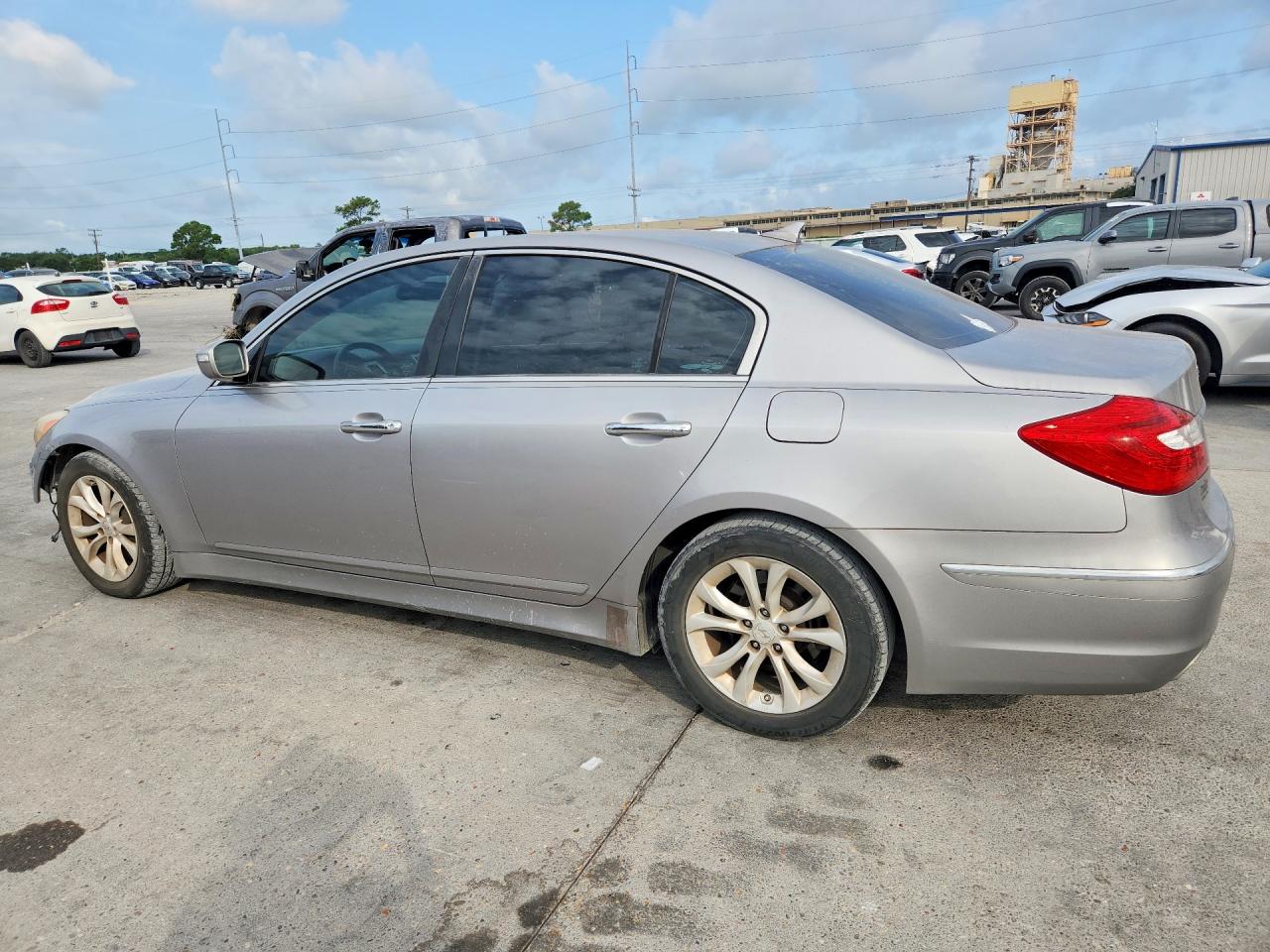 2013 Hyundai Genesis 3.8l Silver vin: KMHGC4DD4DU243363