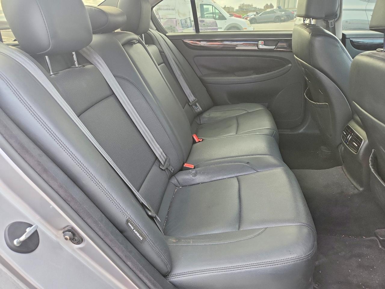 2013 Hyundai Genesis 3.8l Silver vin: KMHGC4DD4DU243363