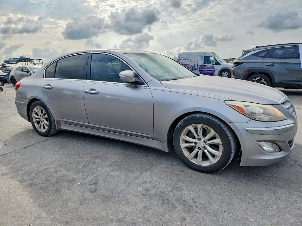 2013 Hyundai Genesis 3.8l Silver vin: KMHGC4DD4DU243363
