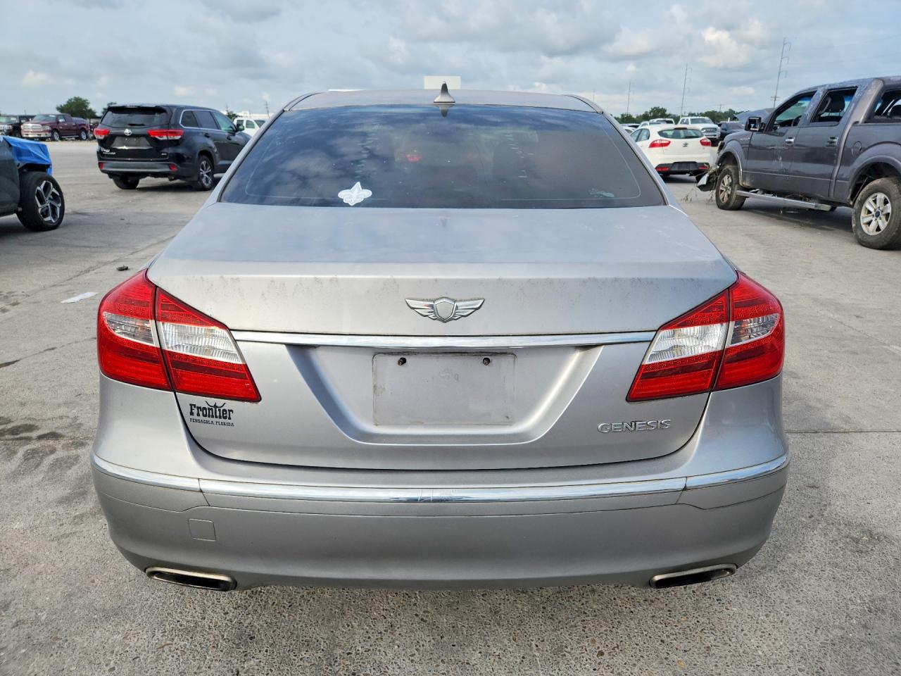 2013 Hyundai Genesis 3.8l Silver vin: KMHGC4DD4DU243363