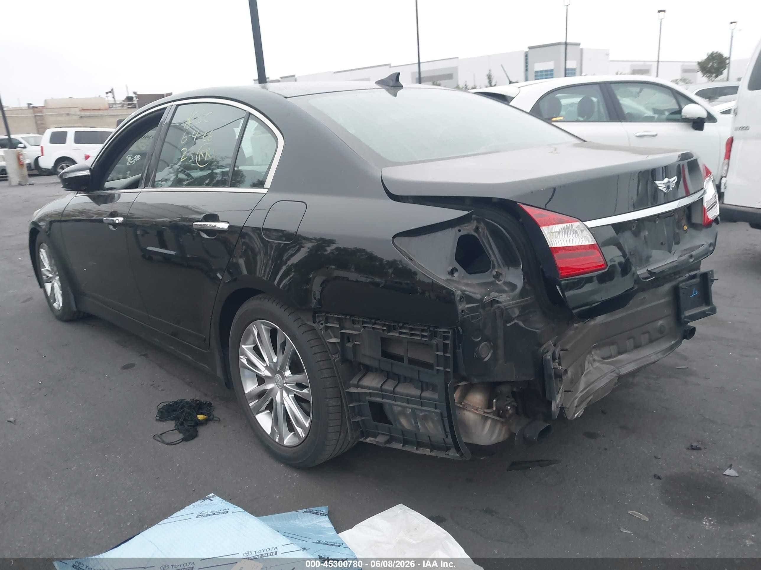 2013 Hyundai Genesis 3.8 Black vin: KMHGC4DD4DU246456