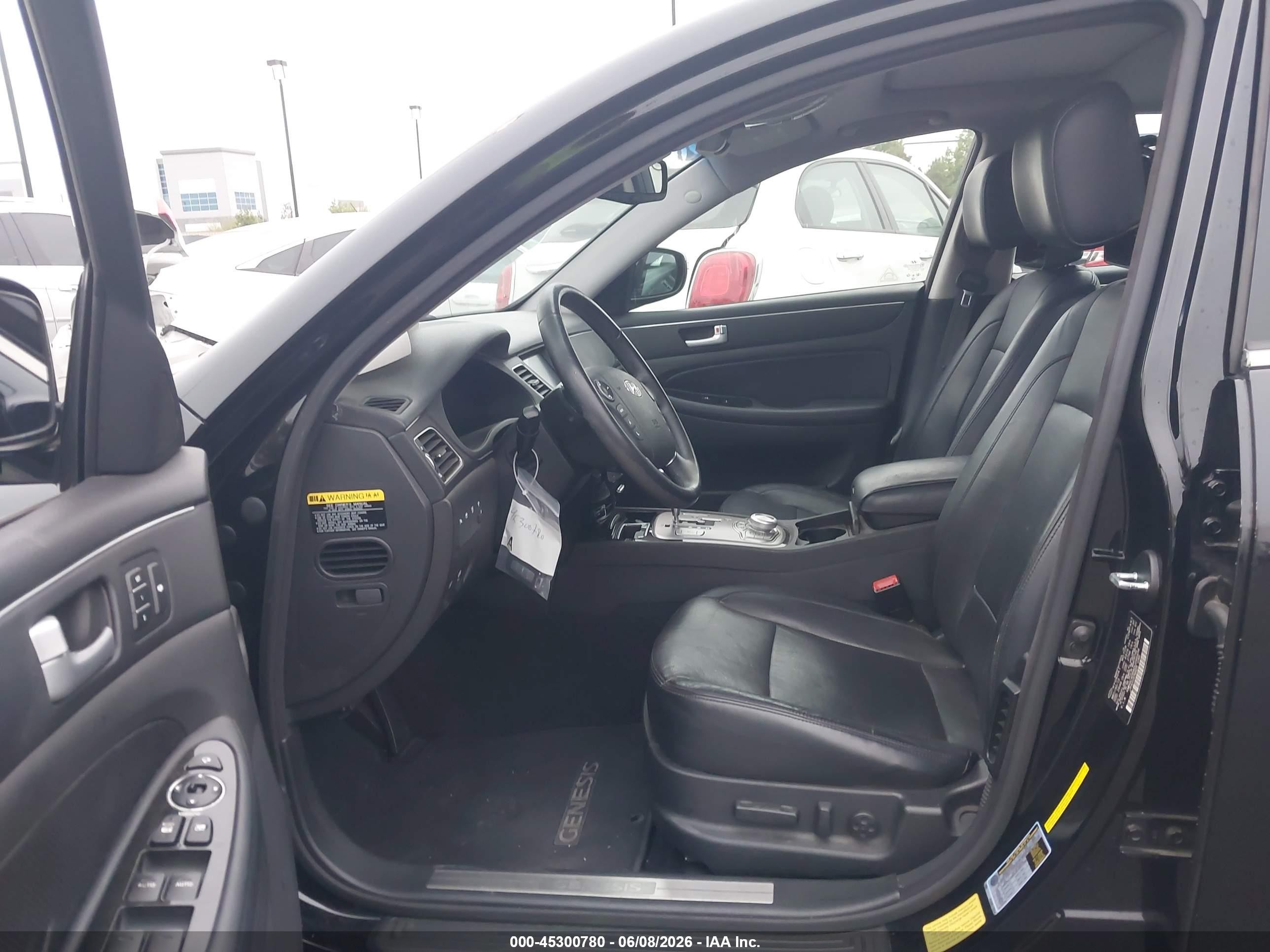2013 Hyundai Genesis 3.8 Black vin: KMHGC4DD4DU246456