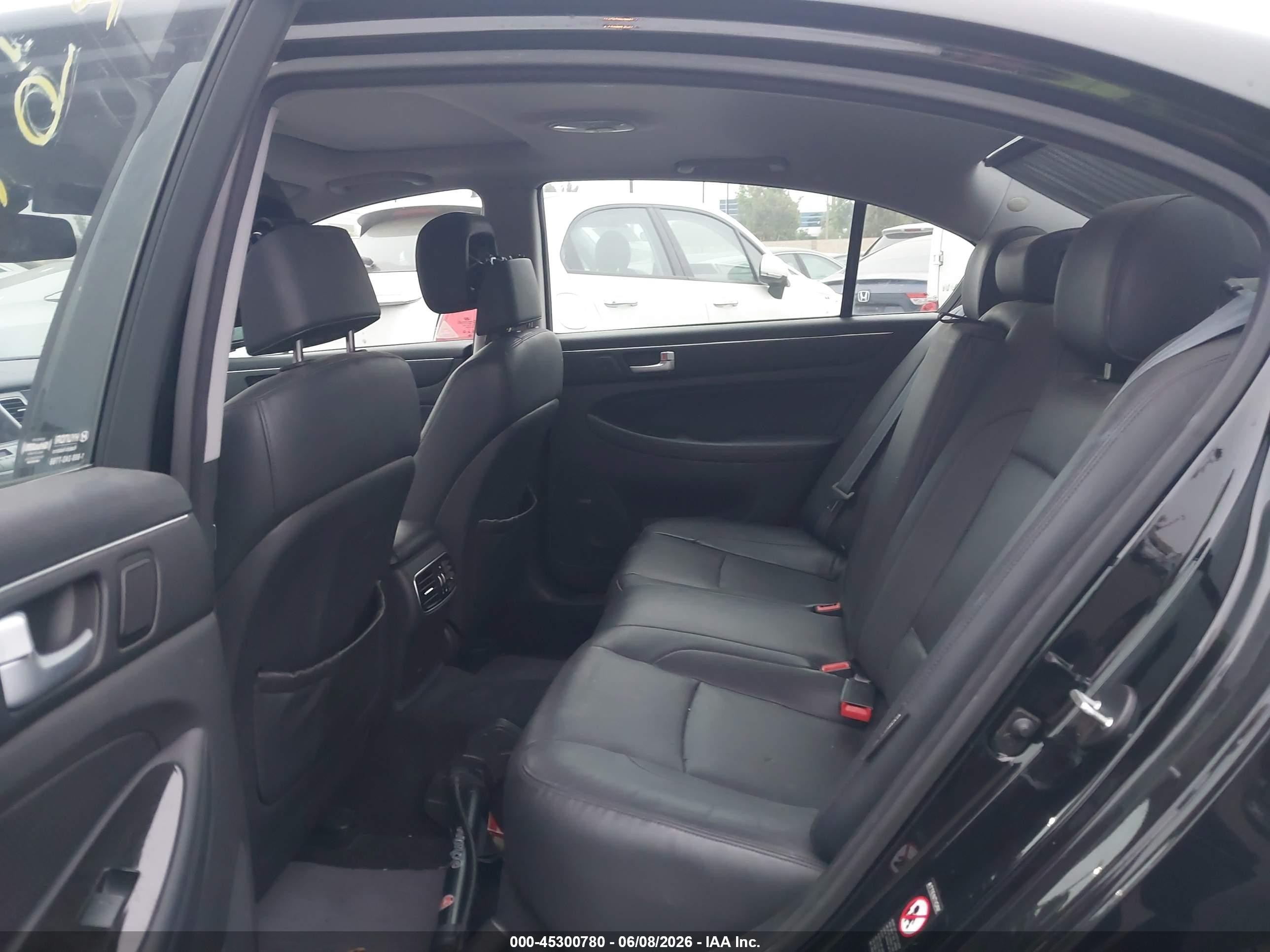 2013 Hyundai Genesis 3.8 Black vin: KMHGC4DD4DU246456