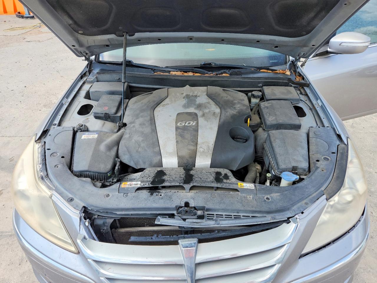 2013 Hyundai Genesis 3.8l Серебряный vin: KMHGC4DD4DU251205