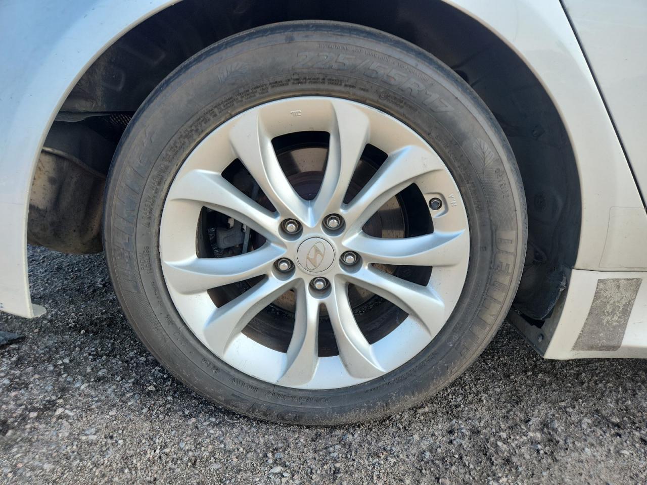 2012 Hyundai Genesis 3.8l Silver vin: KMHGC4DD5CU178022 Damage: Right Rear Tire, Worn, Replacement Required