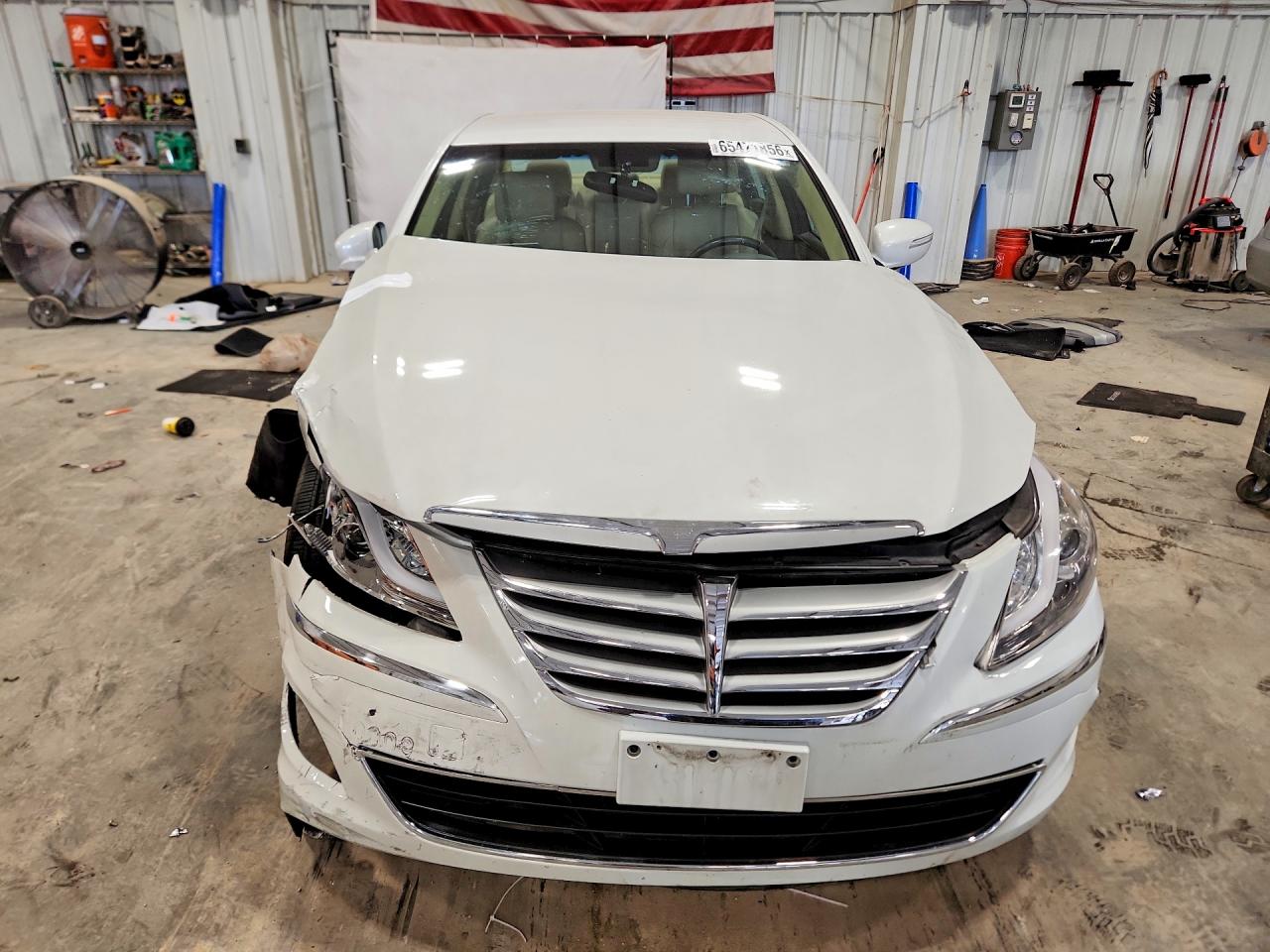 2012 Hyundai Genesis 3.8l White vin: KMHGC4DD5CU180708