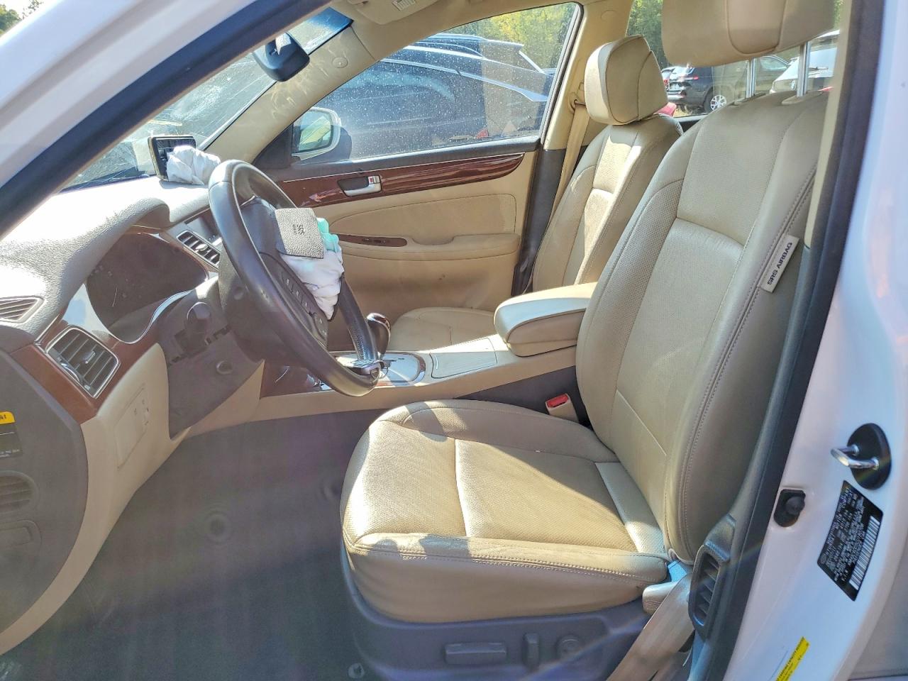 2012 Hyundai Genesis 3.8l White vin: KMHGC4DD5CU180708