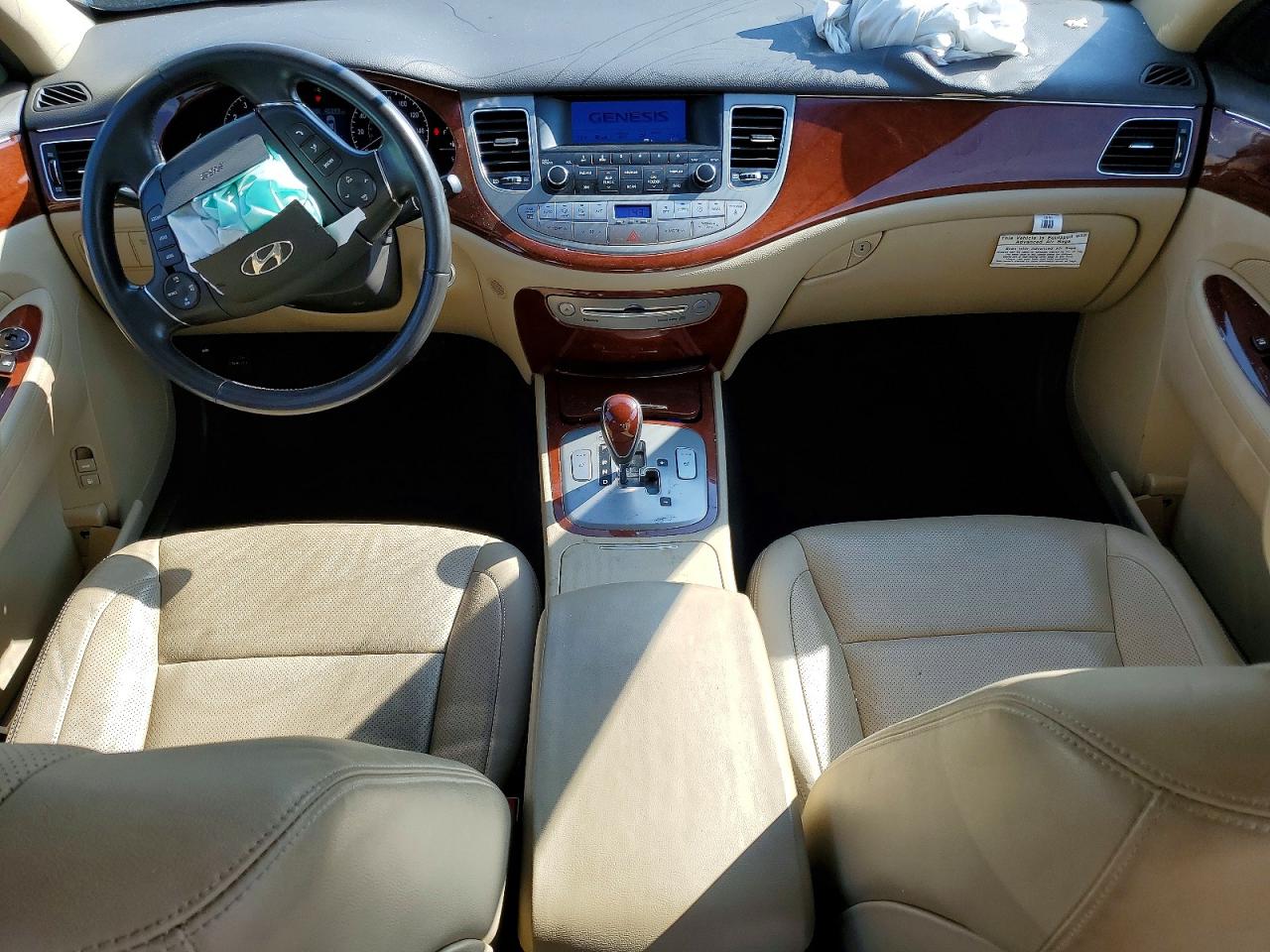2012 Hyundai Genesis 3.8l White vin: KMHGC4DD5CU180708