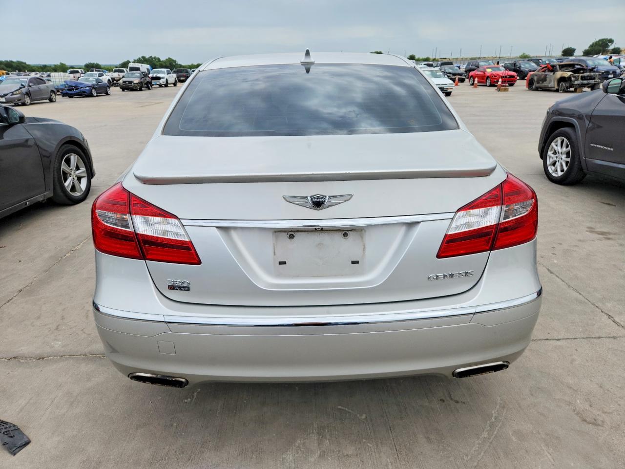 2012 Hyundai Genesis 3.8l Silver vin: KMHGC4DD5CU181258