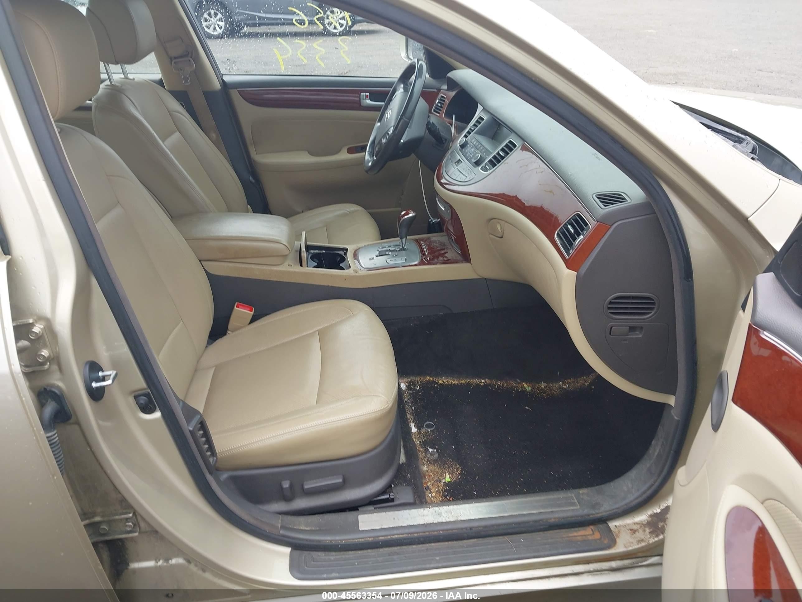 2012 Hyundai Genesis 3.8 Gold vin: KMHGC4DD5CU188632