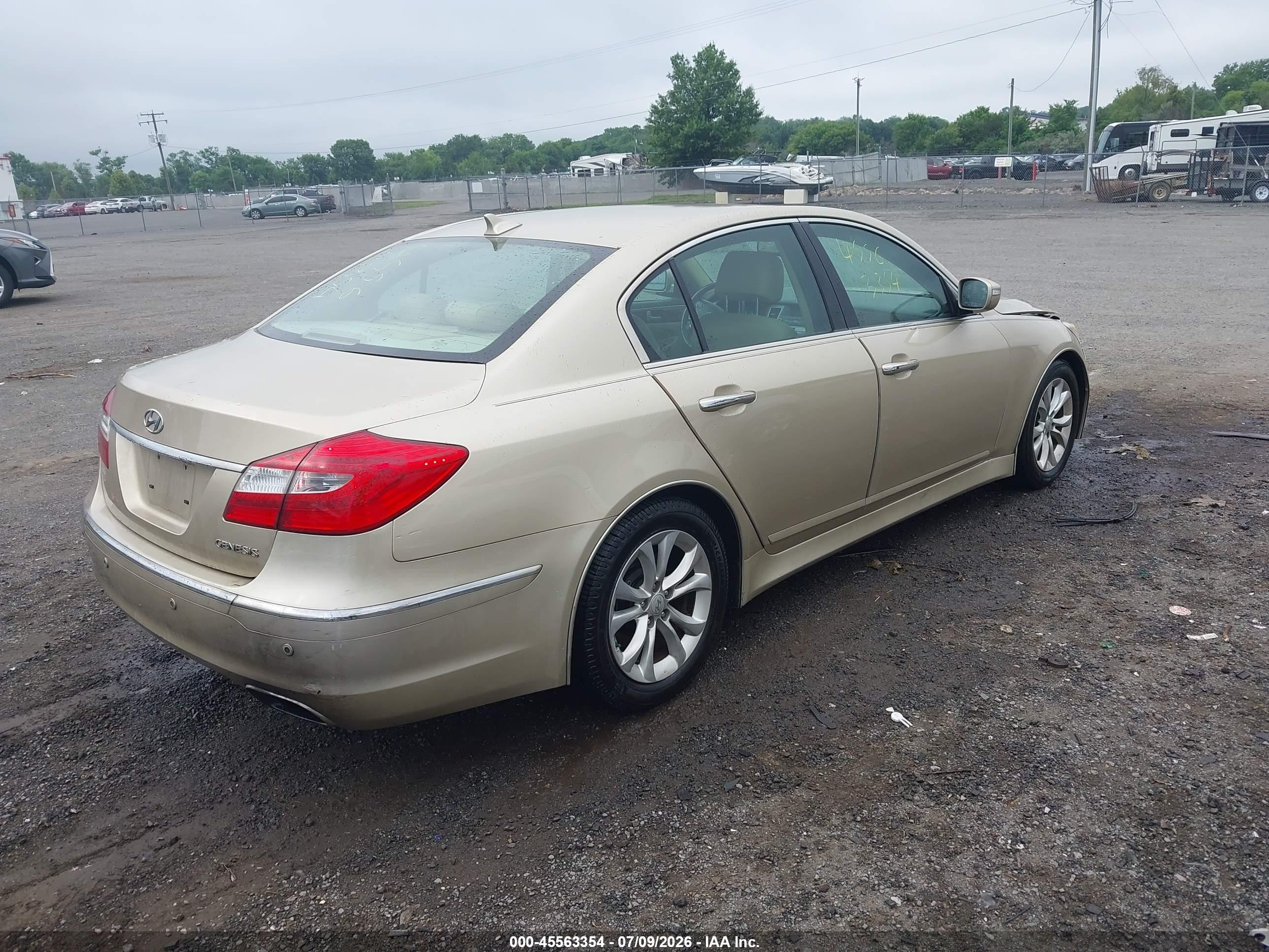 2012 Hyundai Genesis 3.8 Gold vin: KMHGC4DD5CU188632