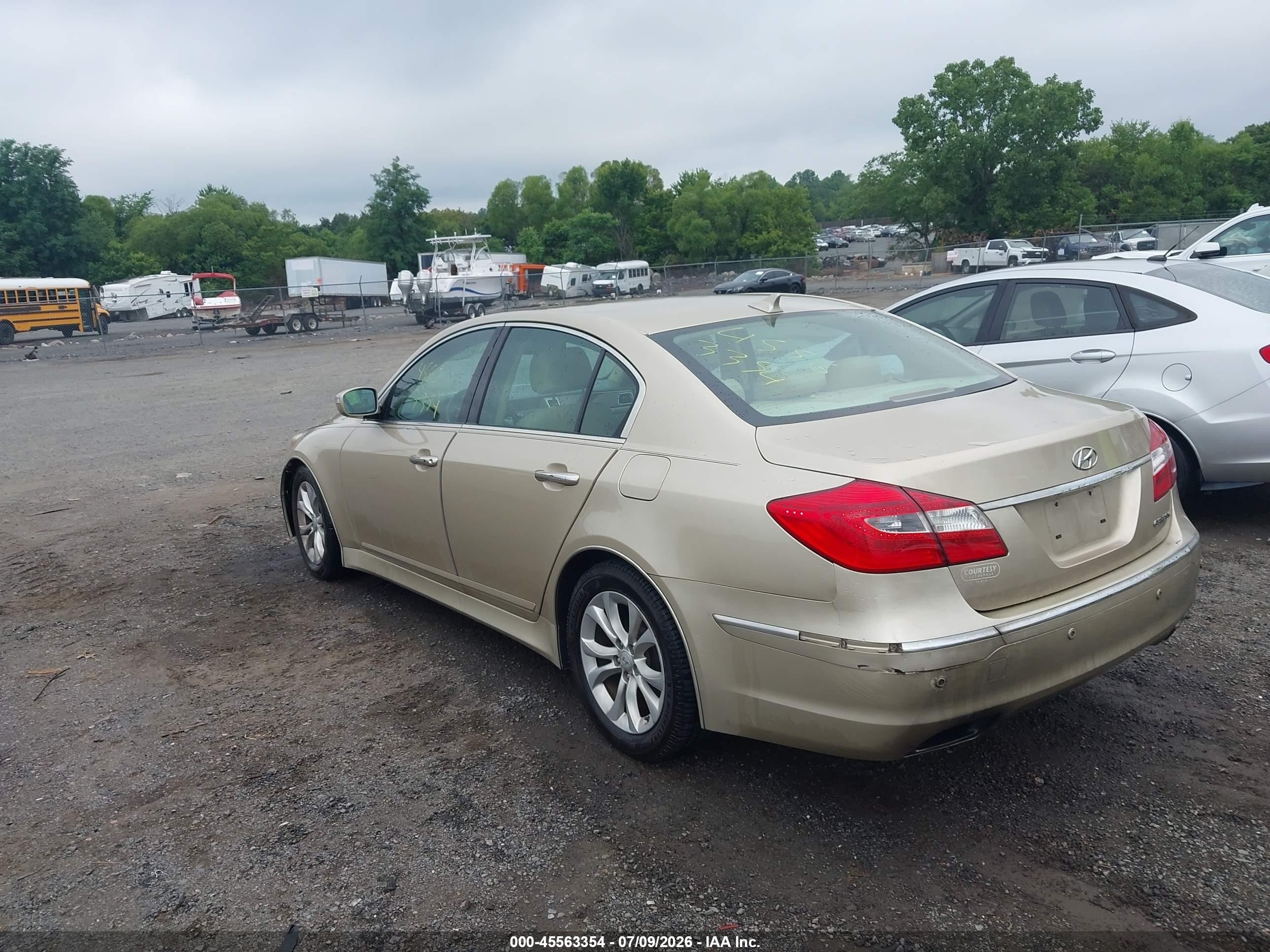 2012 Hyundai Genesis 3.8 Gold vin: KMHGC4DD5CU188632