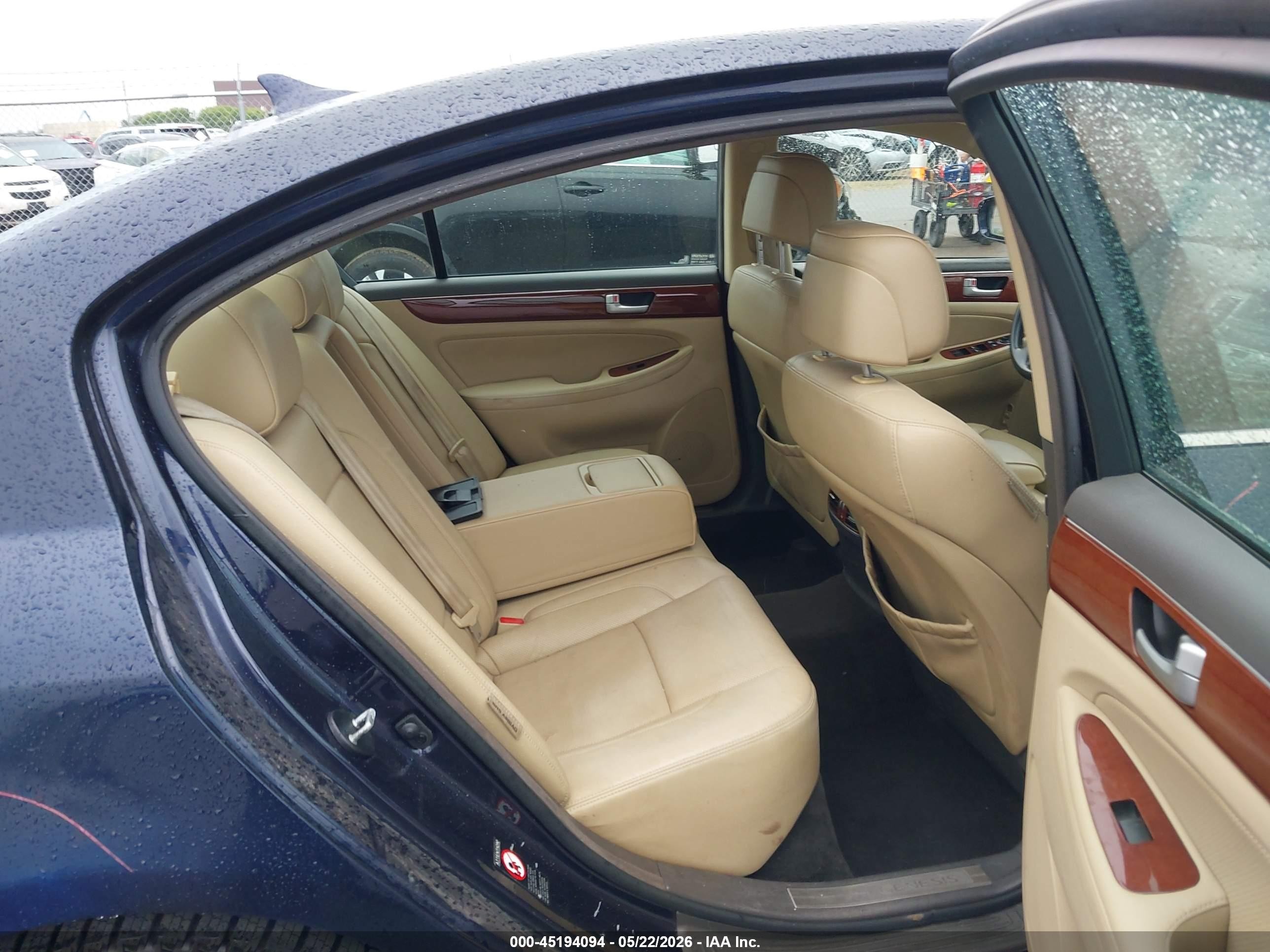 2012 Hyundai Genesis 3.8 Brown vin: KMHGC4DD5CU193619