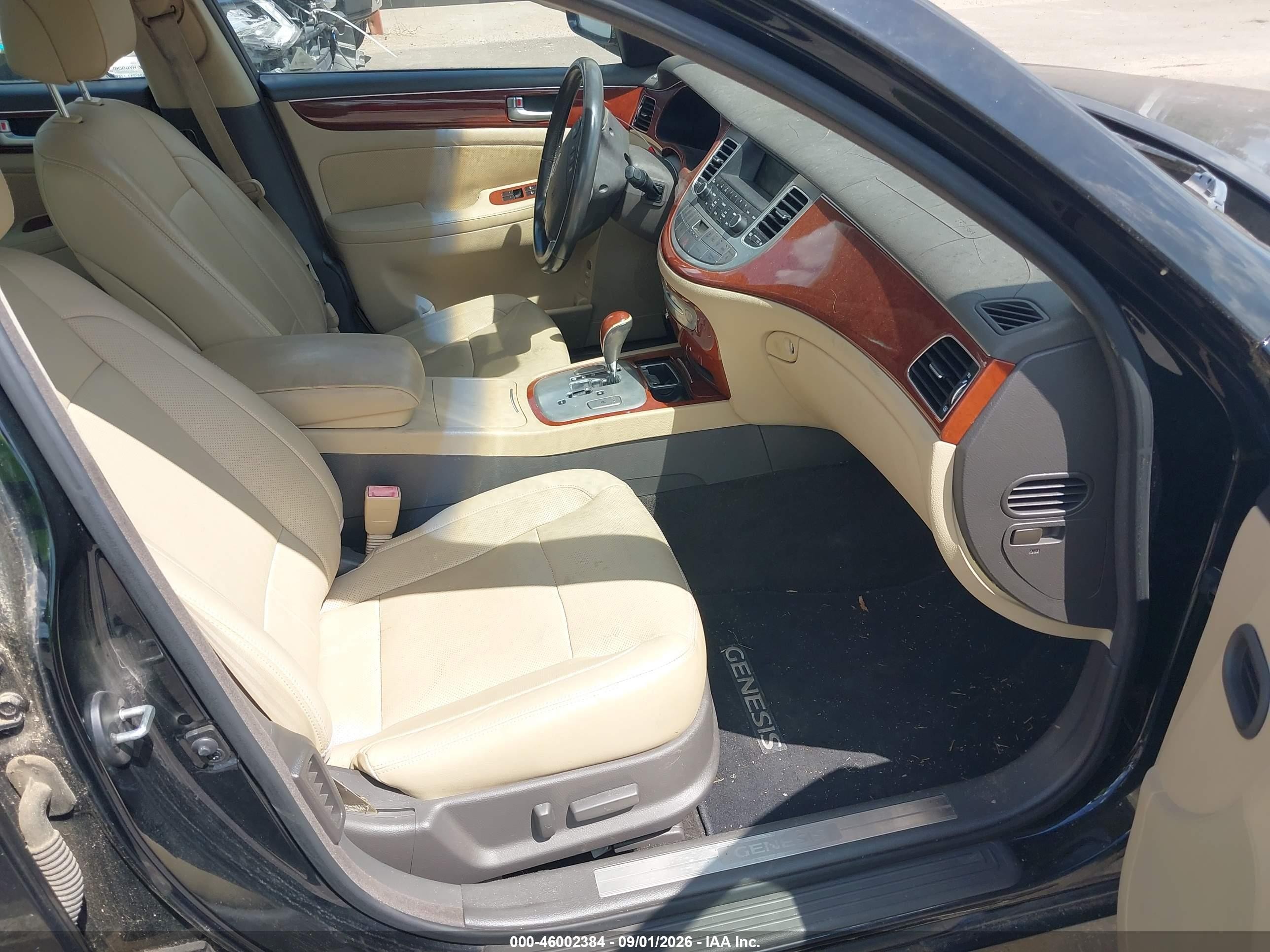 2012 Hyundai Genesis 3.8 Black vin: KMHGC4DD5CU205560