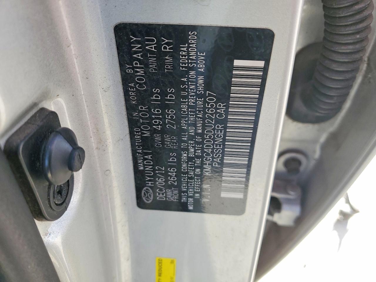 2013 Hyundai Genesis 3.8l Silver vin: KMHGC4DD5DU226507