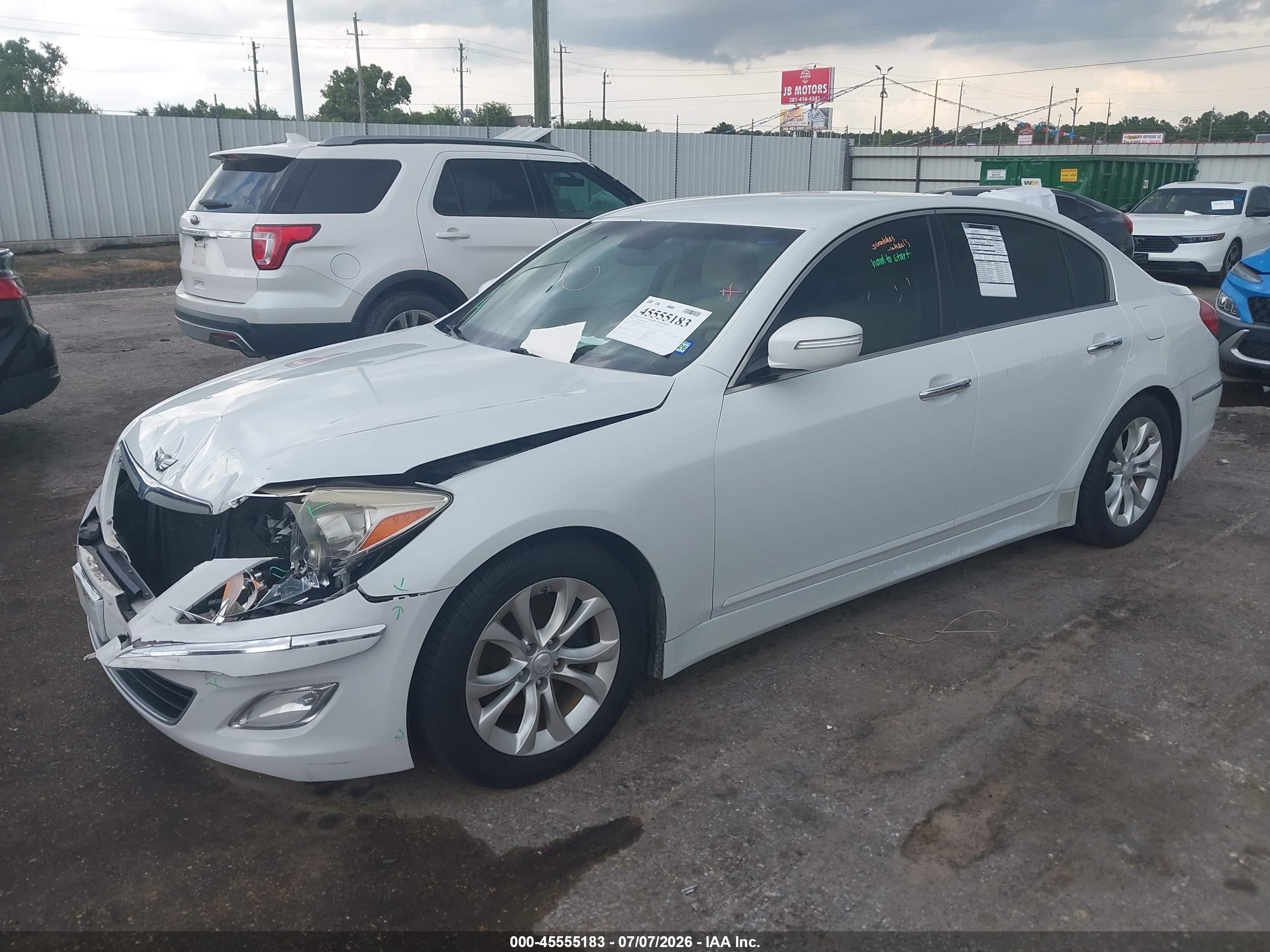 2013 Hyundai Genesis 3.8 White vin: KMHGC4DD5DU235076