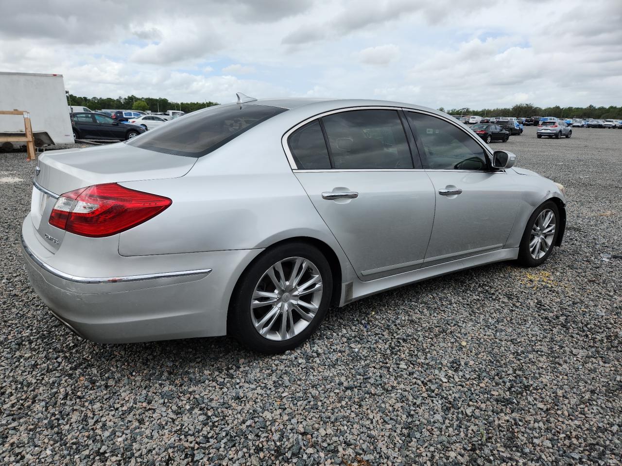 2013 Hyundai Genesis 3.8l Silver vin: KMHGC4DD5DU240939