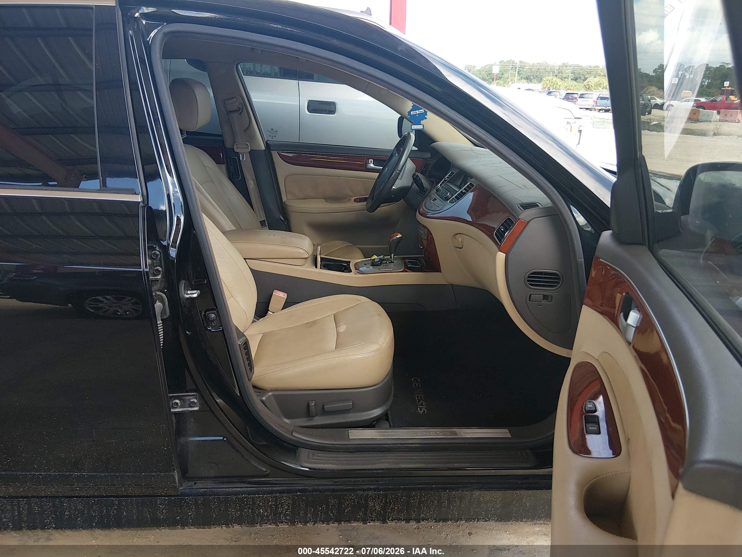 2013 Hyundai Genesis 3.8 Черный vin: KMHGC4DD5DU241914