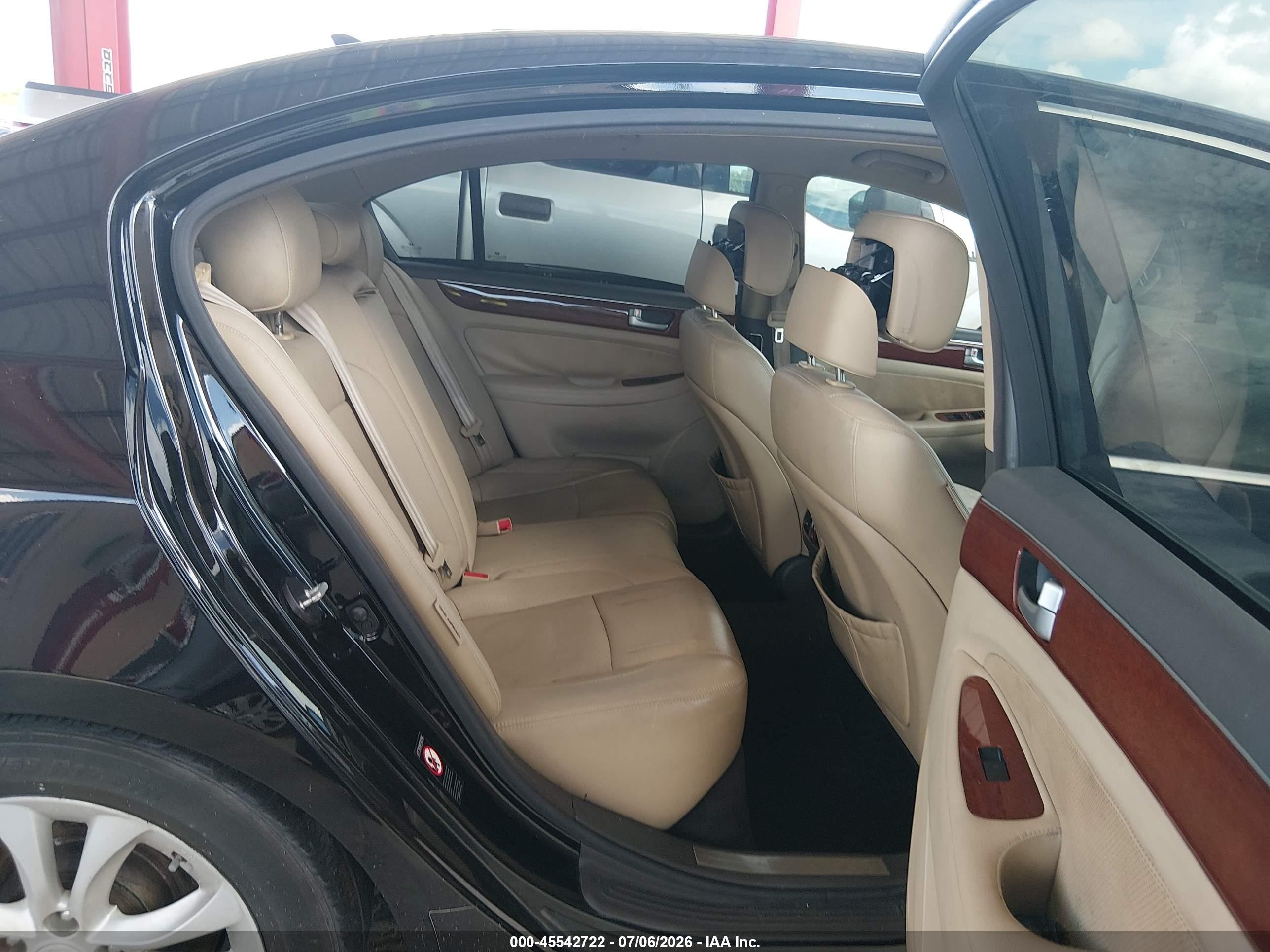 2013 Hyundai Genesis 3.8 Черный vin: KMHGC4DD5DU241914