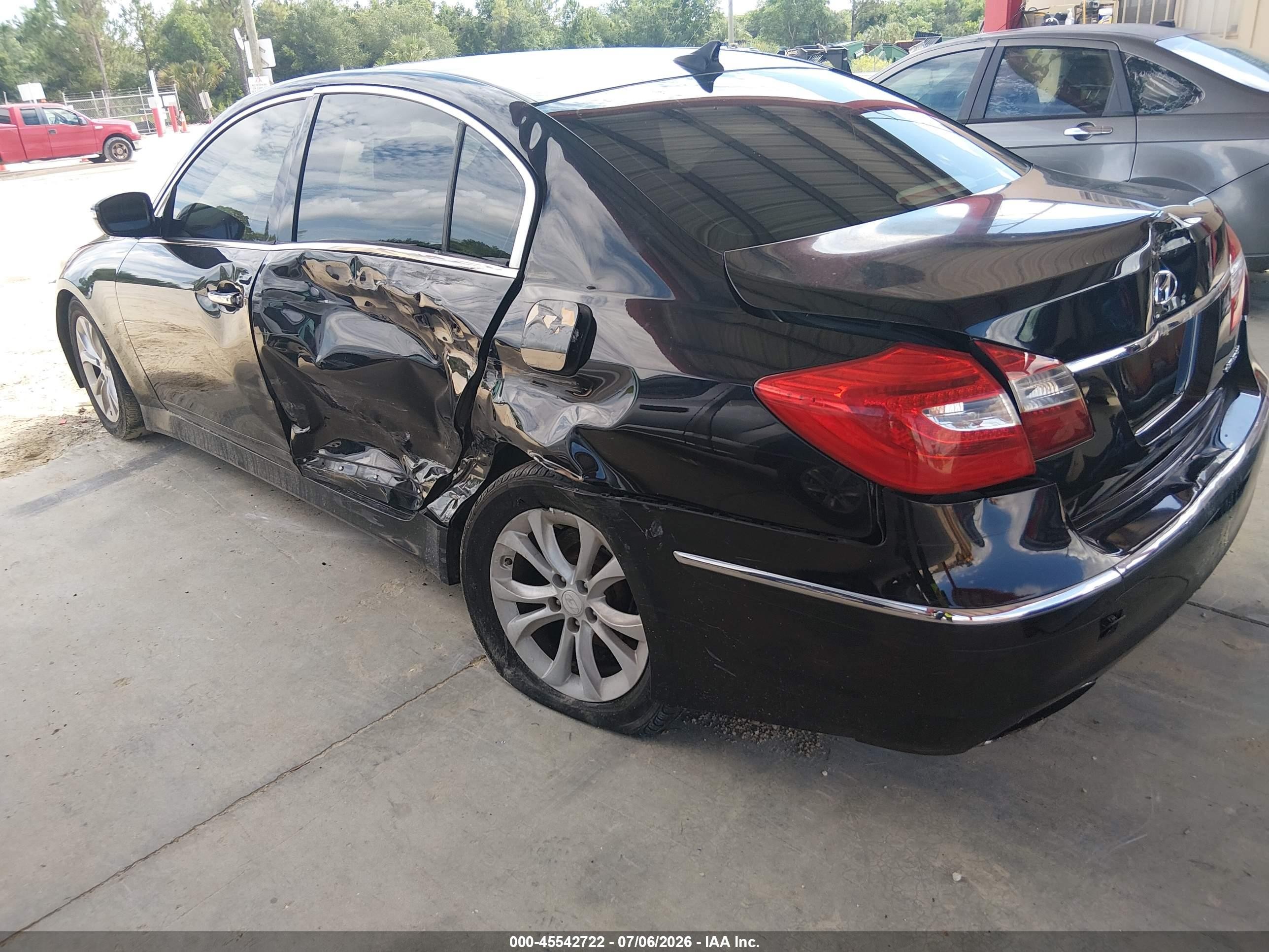 2013 Hyundai Genesis 3.8 Черный vin: KMHGC4DD5DU241914