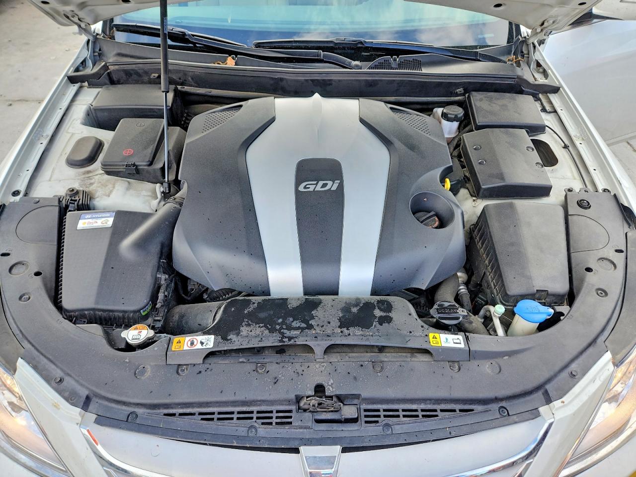 2013 Hyundai Genesis 3.8l Белый vin: KMHGC4DD5DU244909