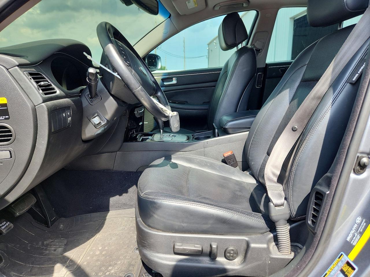2013 Hyundai Genesis 3.8l Gray vin: KMHGC4DD5DU255358