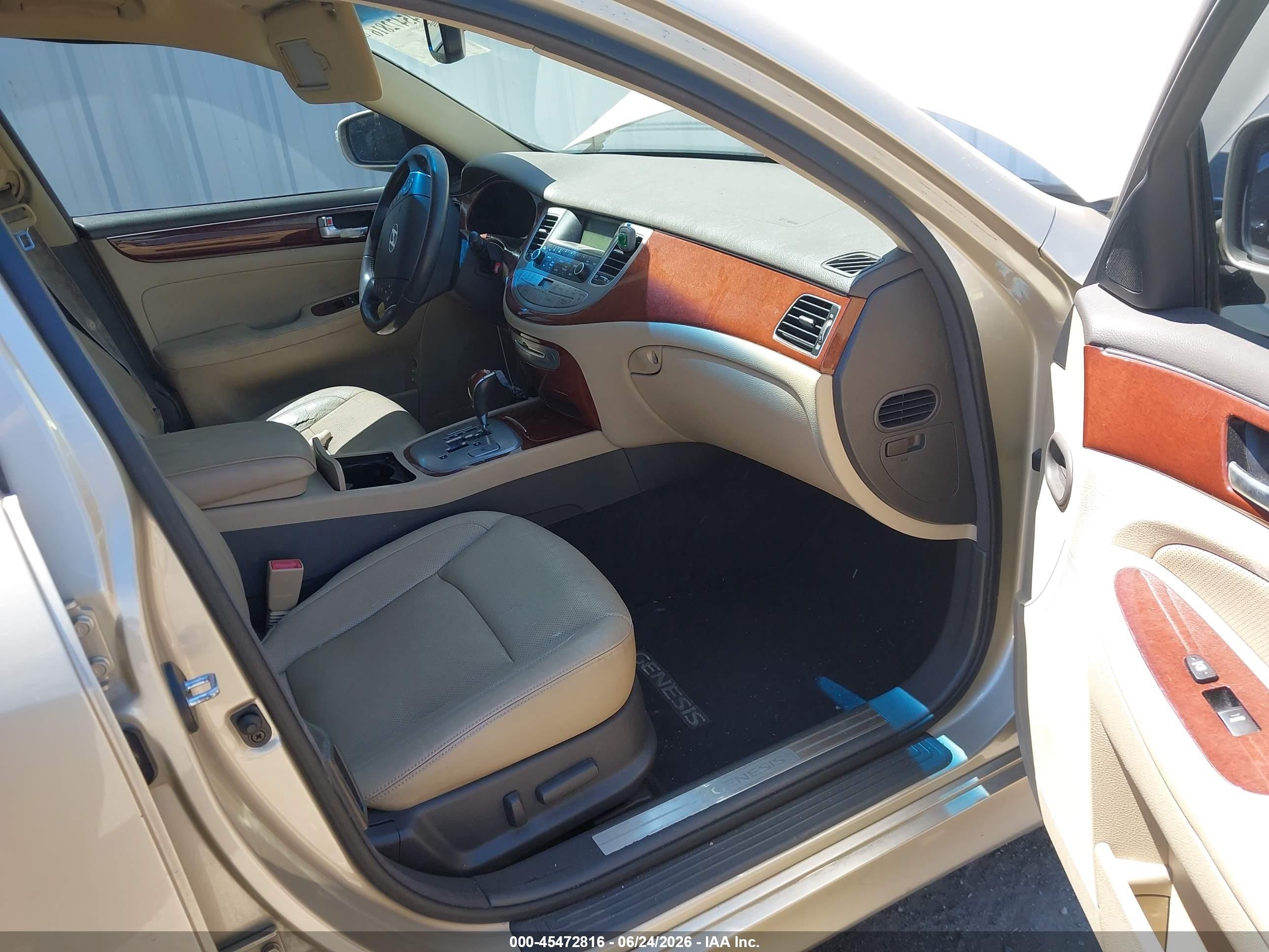 2012 Hyundai Genesis 3.8 Gold vin: KMHGC4DD6CU152691