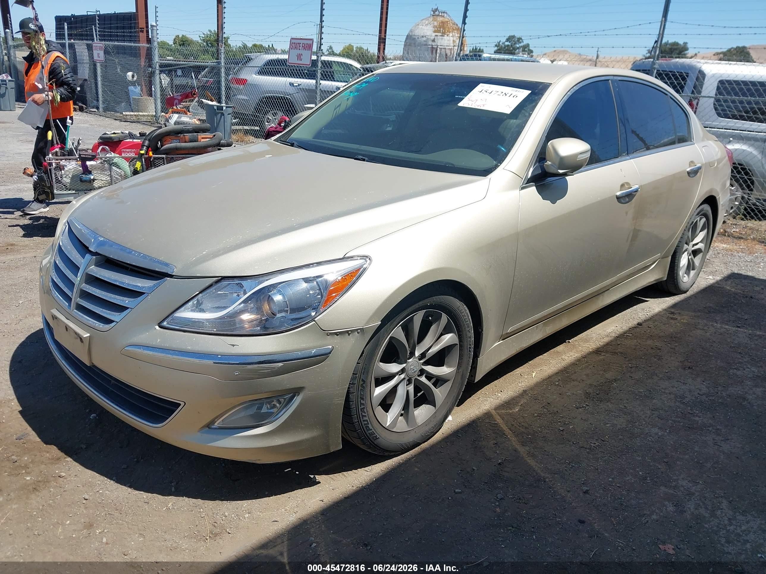 2012 Hyundai Genesis 3.8 Gold vin: KMHGC4DD6CU152691