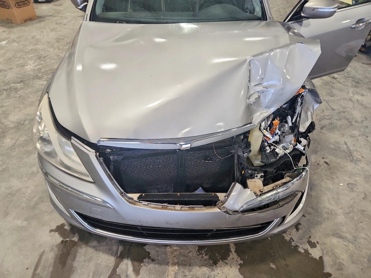 2012 Hyundai Genesis 3.8l Silver vin: KMHGC4DD6CU161309