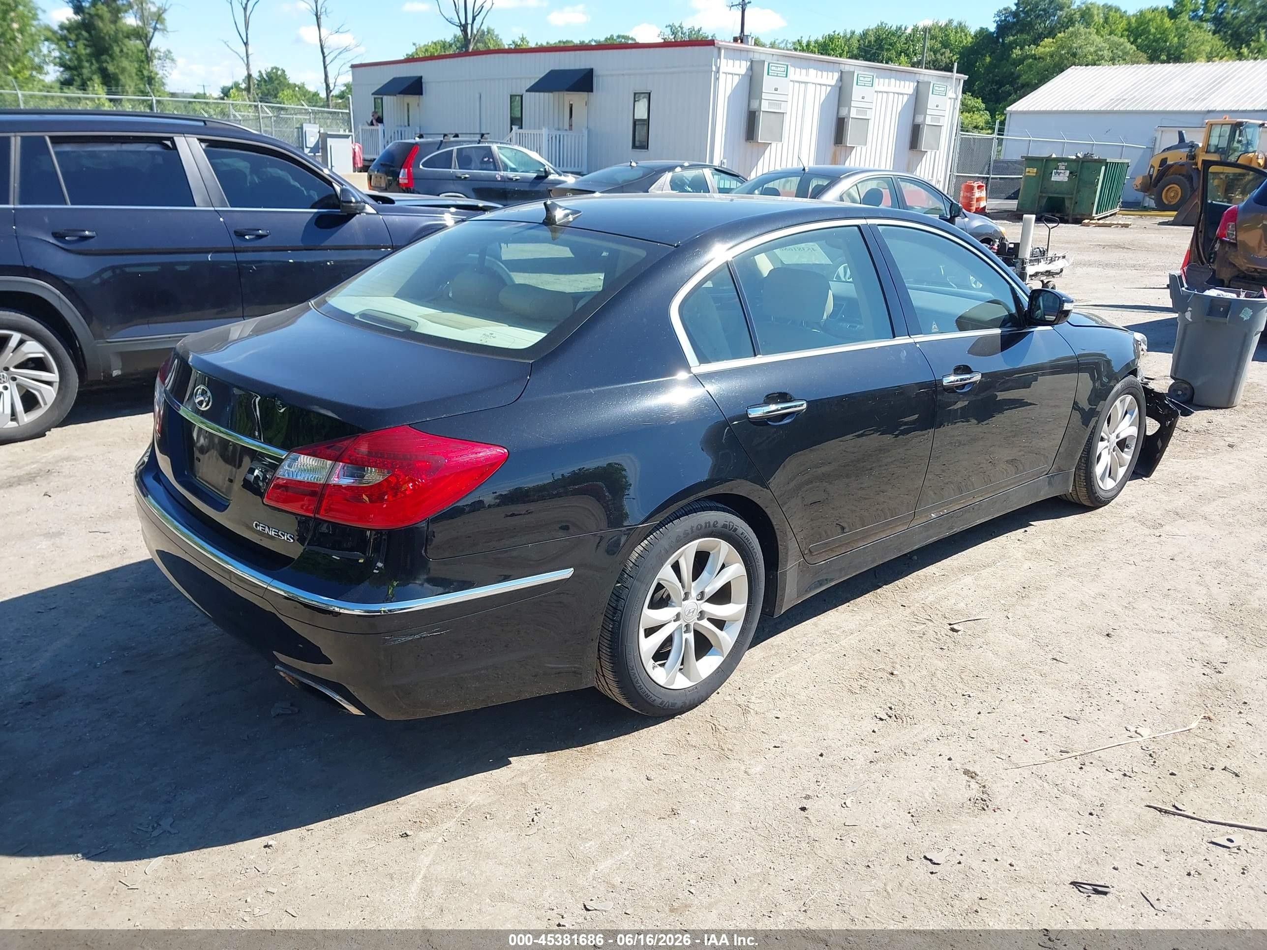 2012 Hyundai Genesis 3.8 Black vin: KMHGC4DD6CU198571