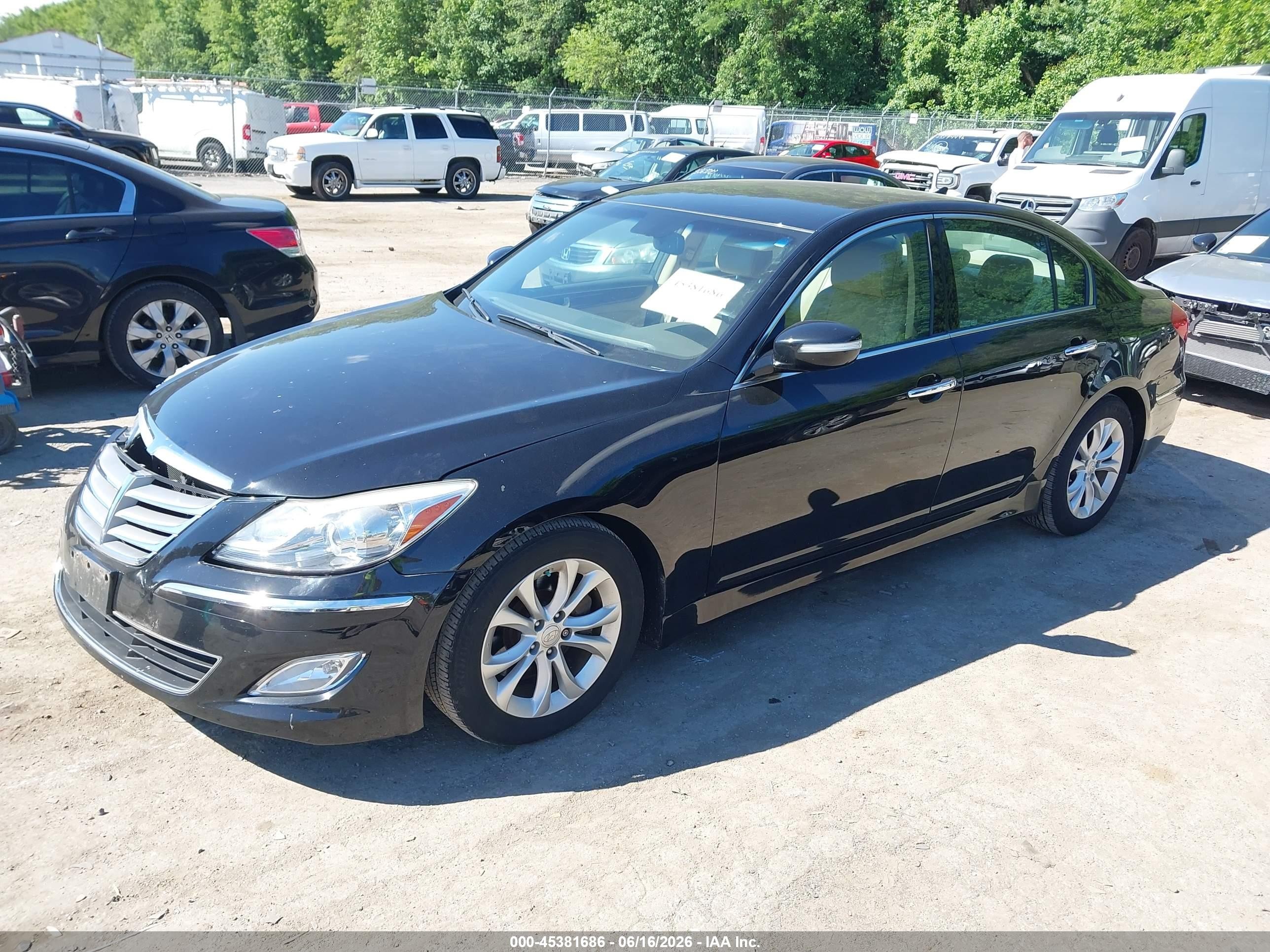 2012 Hyundai Genesis 3.8 Black vin: KMHGC4DD6CU198571